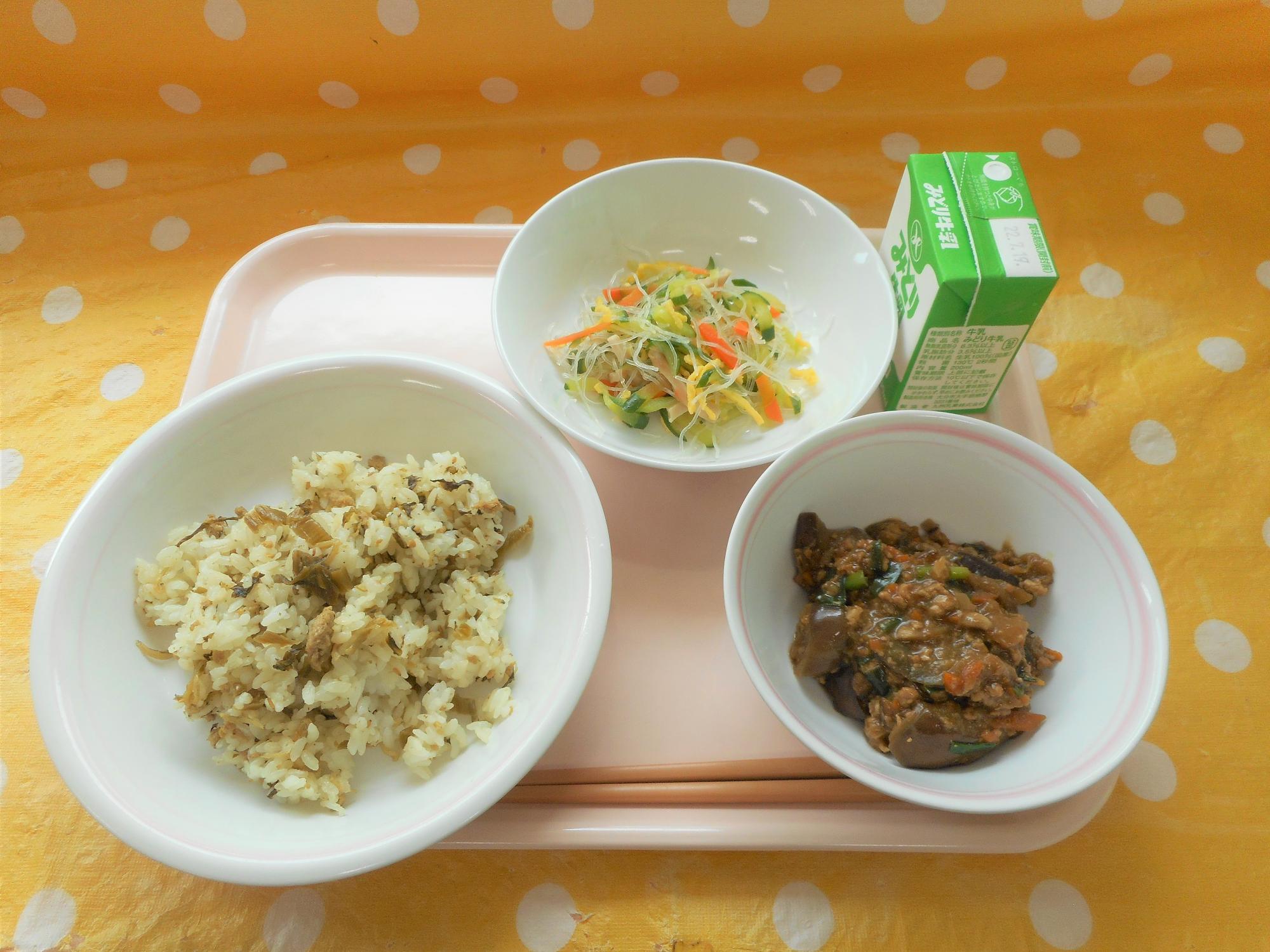 2022年7月11日の給食写真