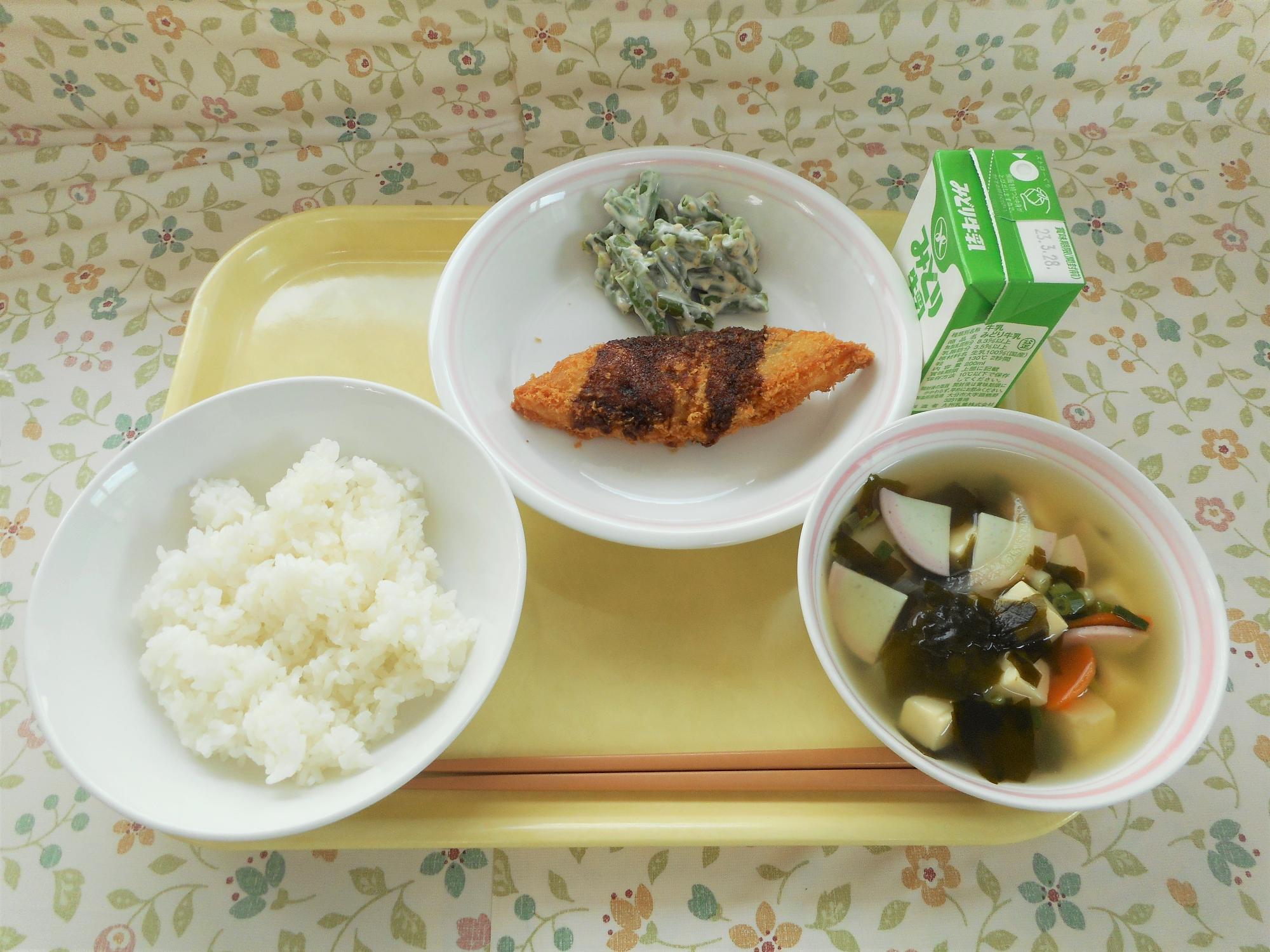 2023年3月20日の給食写真