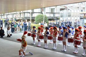 四恩こども園による演奏