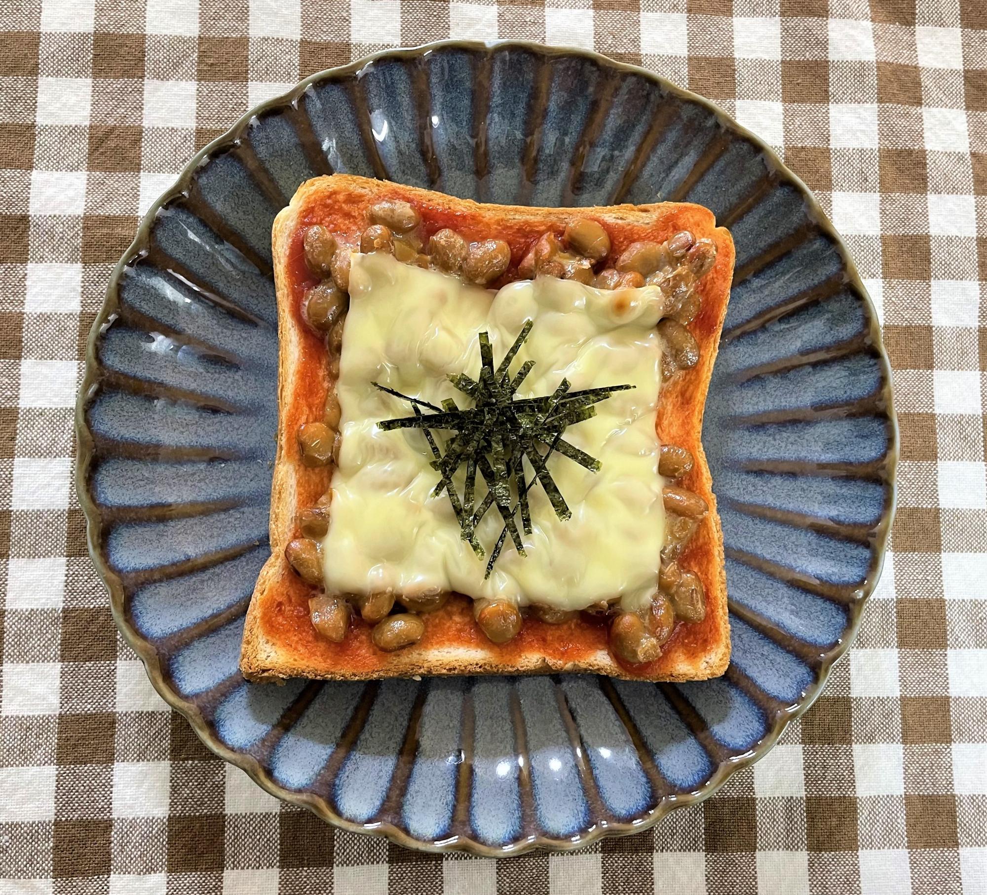 納豆チーズトースト