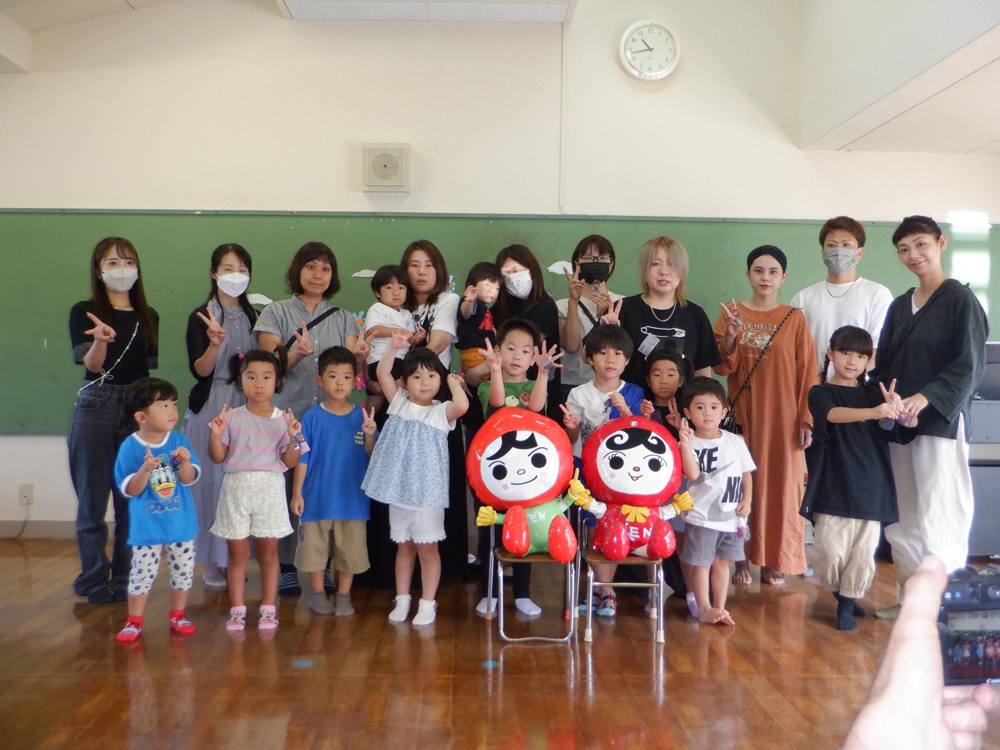 集合写真、保育参観、親子