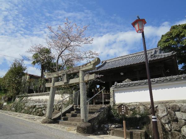 Hyakutai Jinja Shrine