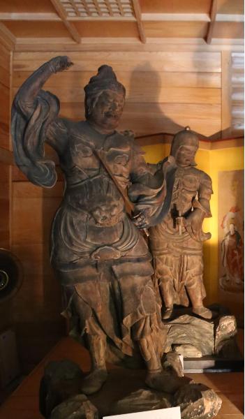 Statues of Zojoten and Komokuten