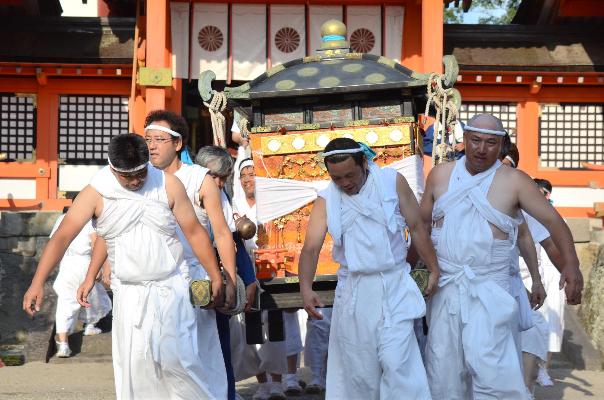 A portable shrine departing from the main sanctuary（Now）