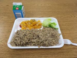今日のランチを紹介。おいしく頂いたことでしょう。