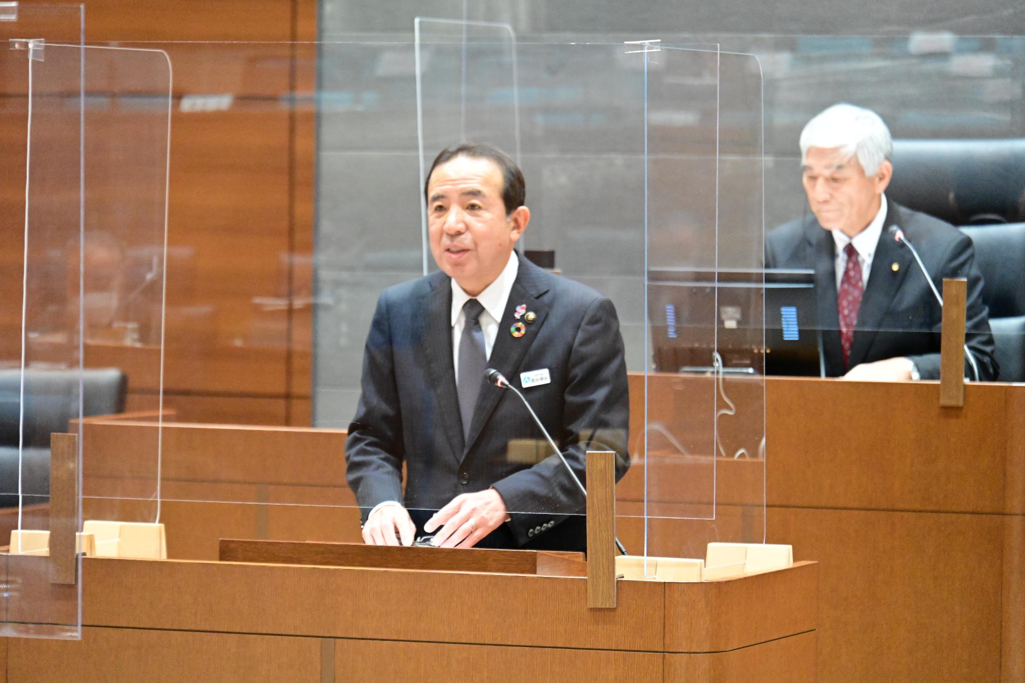 宇佐市長による提案理由説明