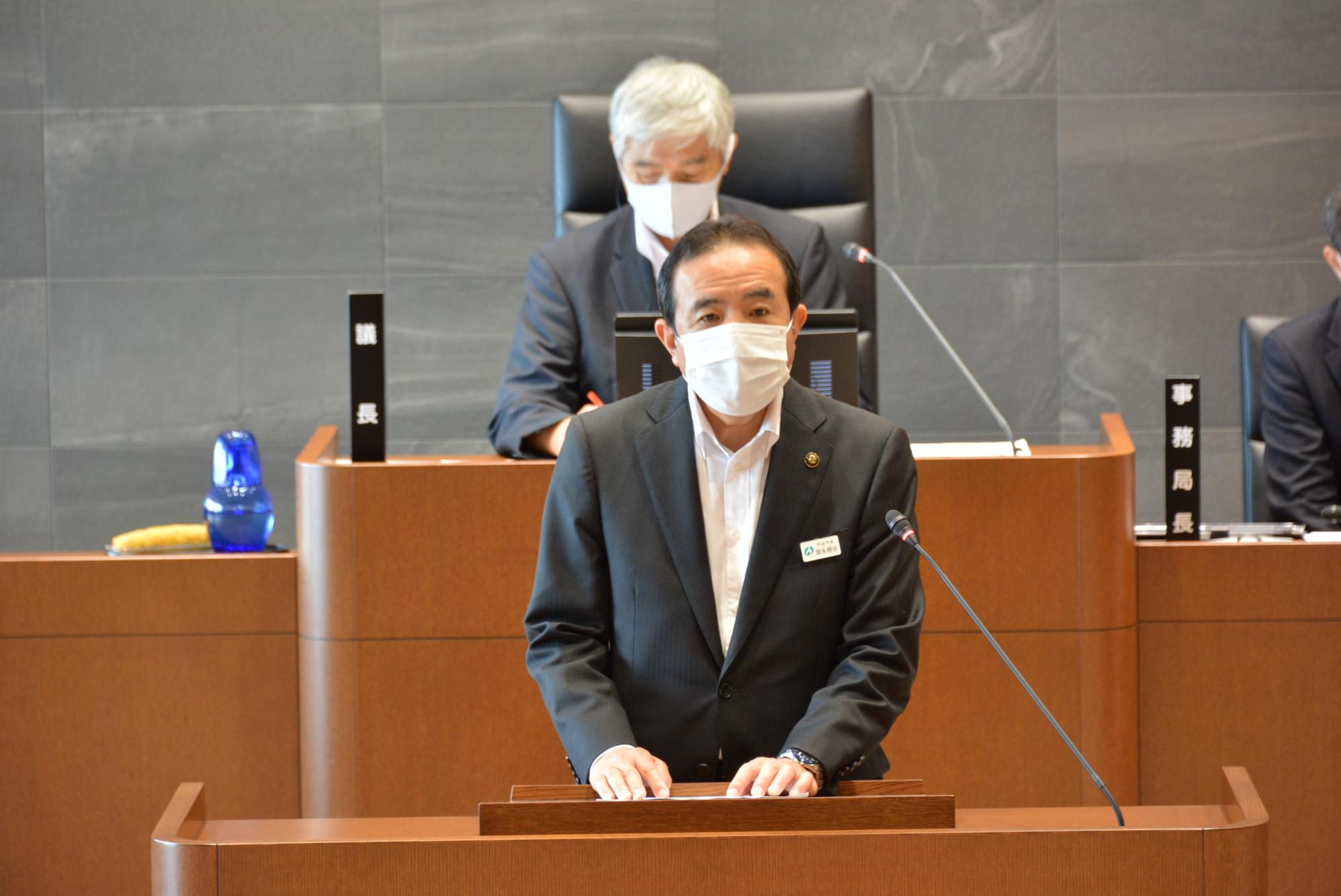 宇佐市長による提案理由説明