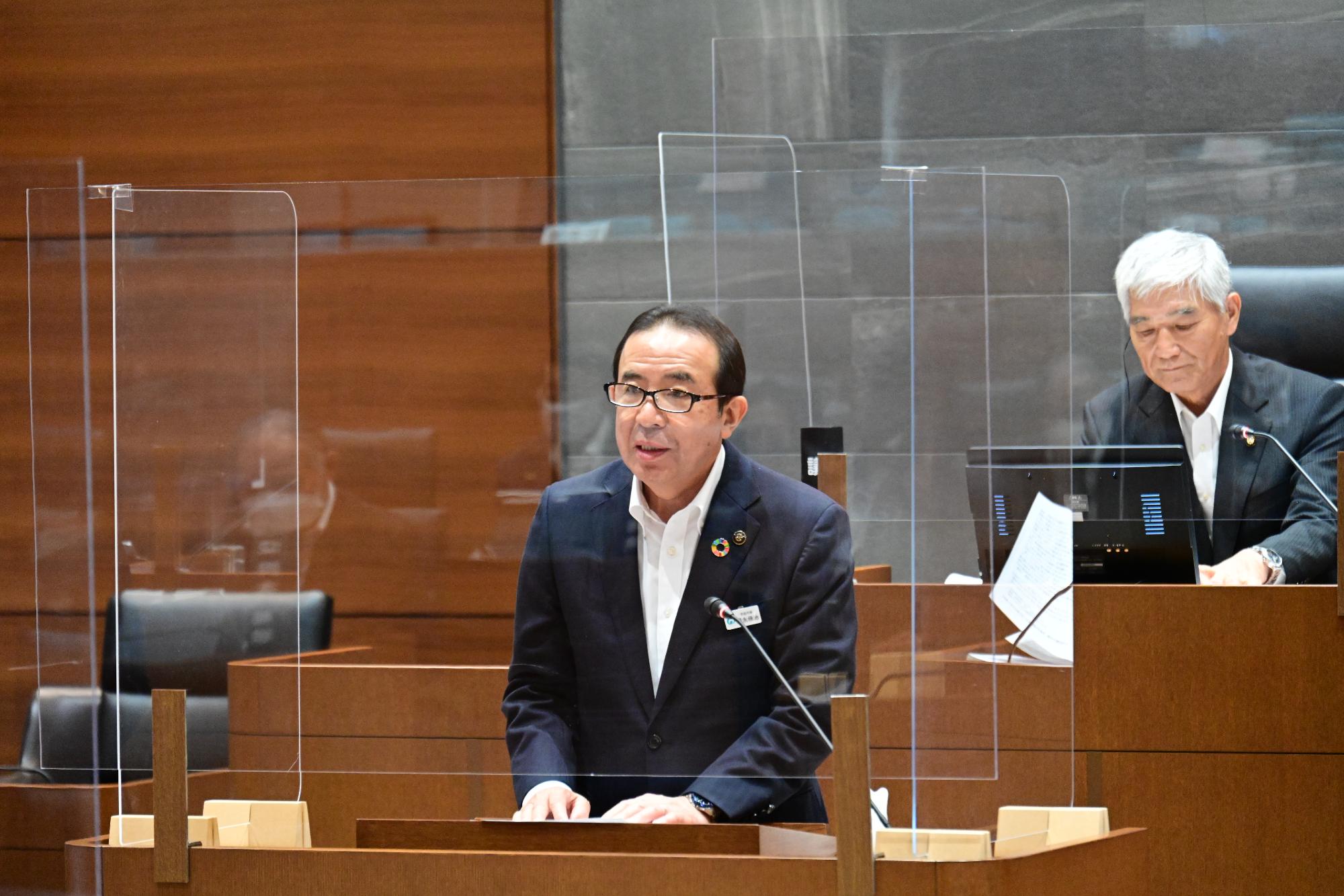 宇佐市長による提案理由説明