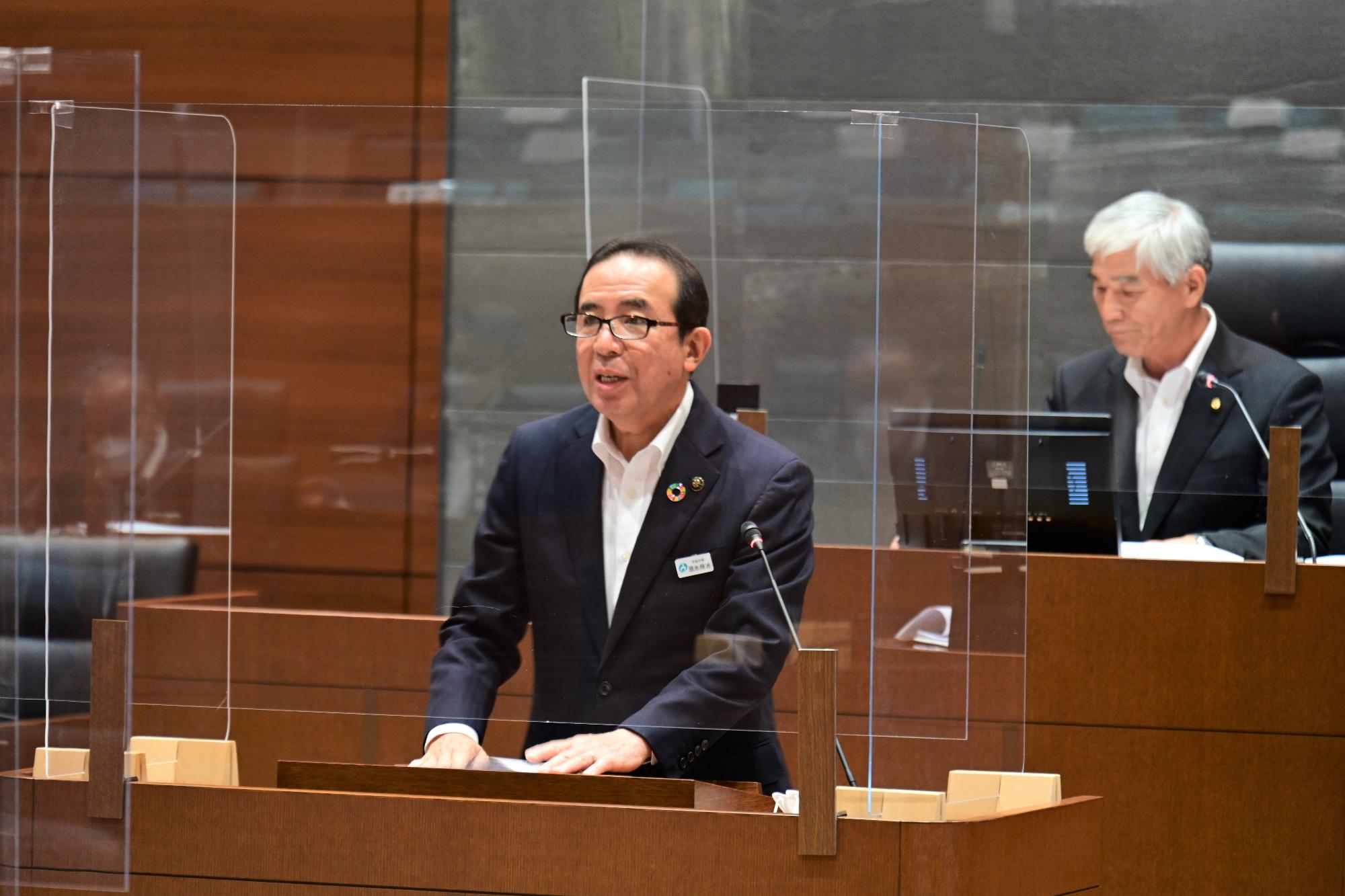 宇佐市長による提案理由説明
