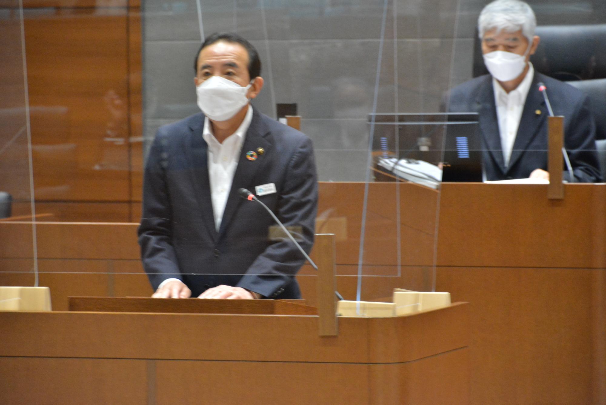 宇佐市長による提案理由説明