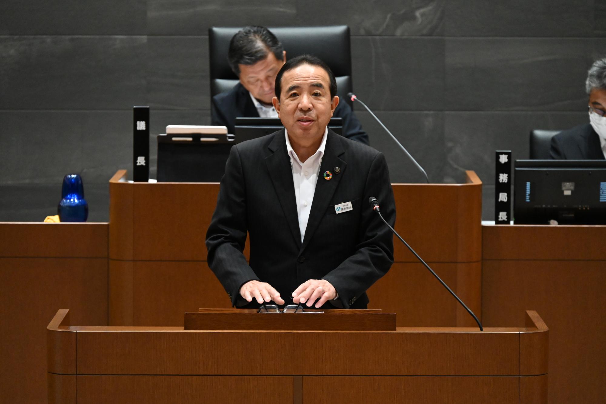 宇佐市長による提案理由説明