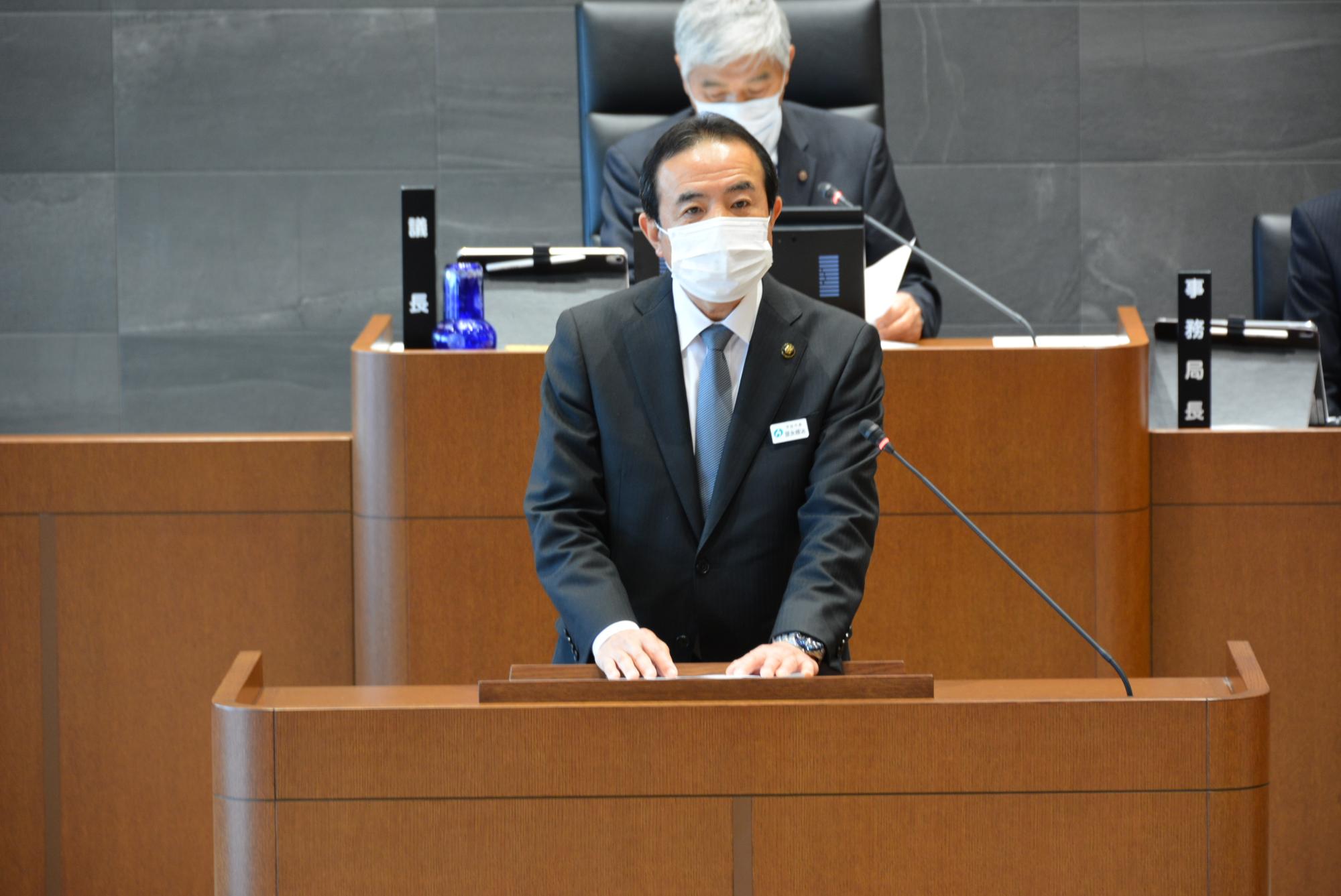 宇佐市長による提案理由説明