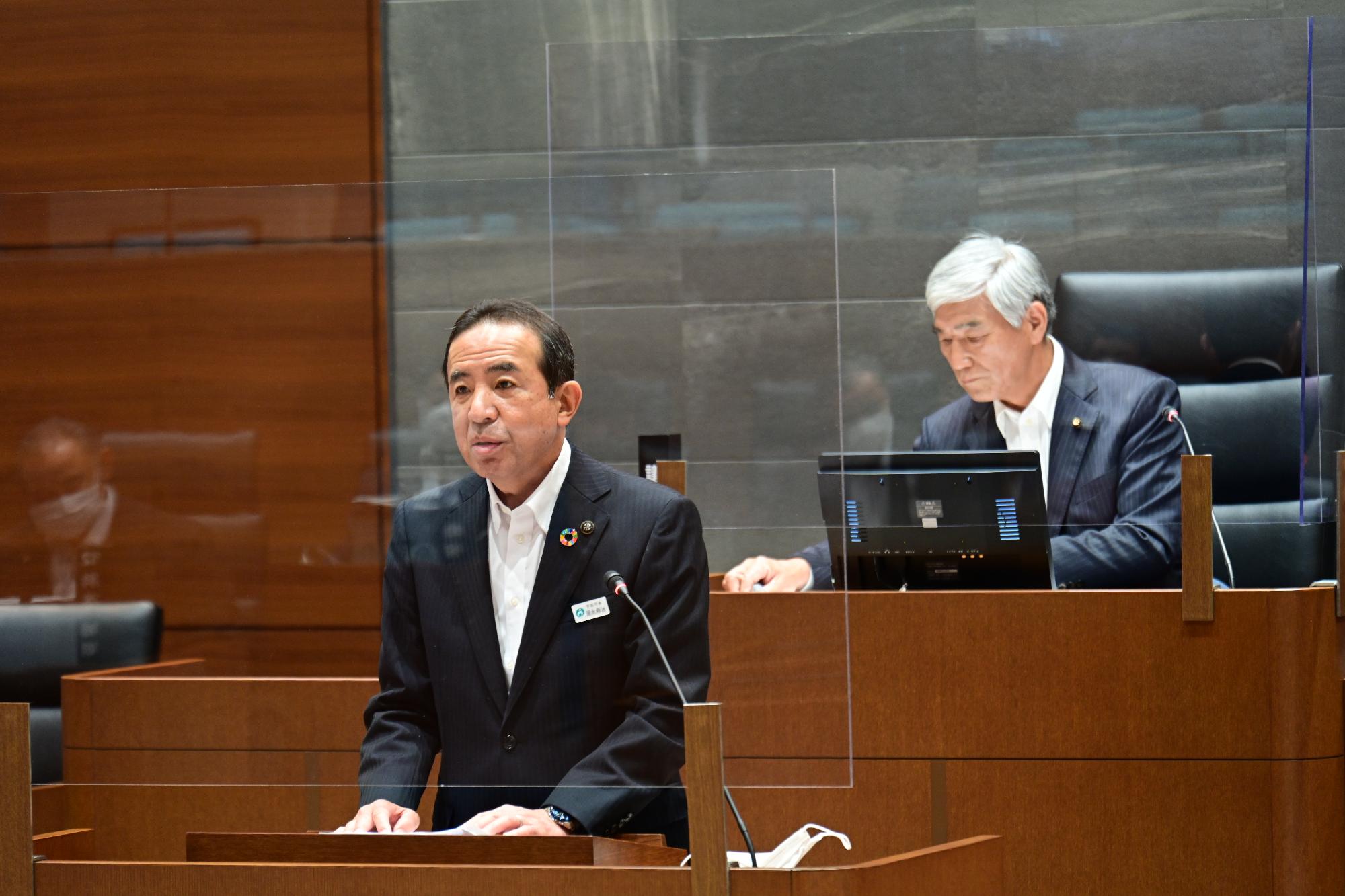 宇佐市長による提案理由説明