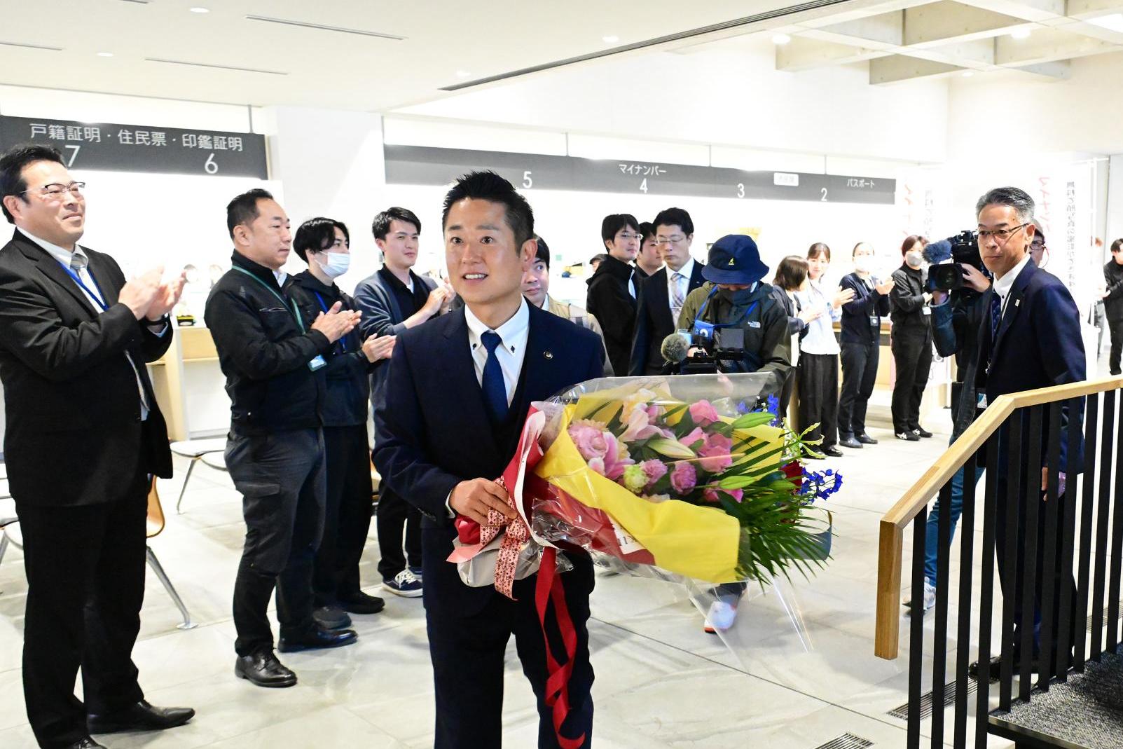 後藤市長初登庁