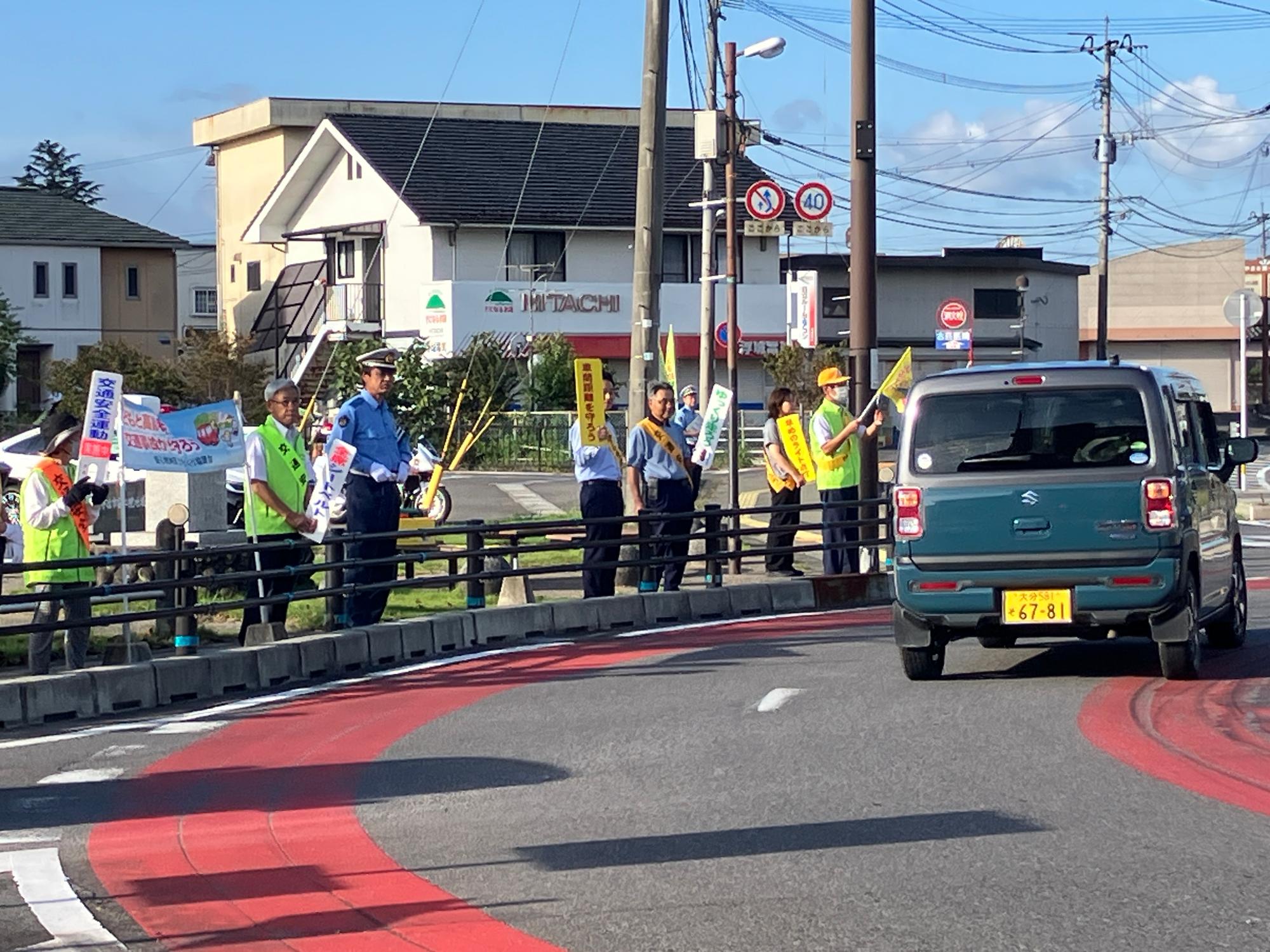令和7年秋の街頭啓発0930