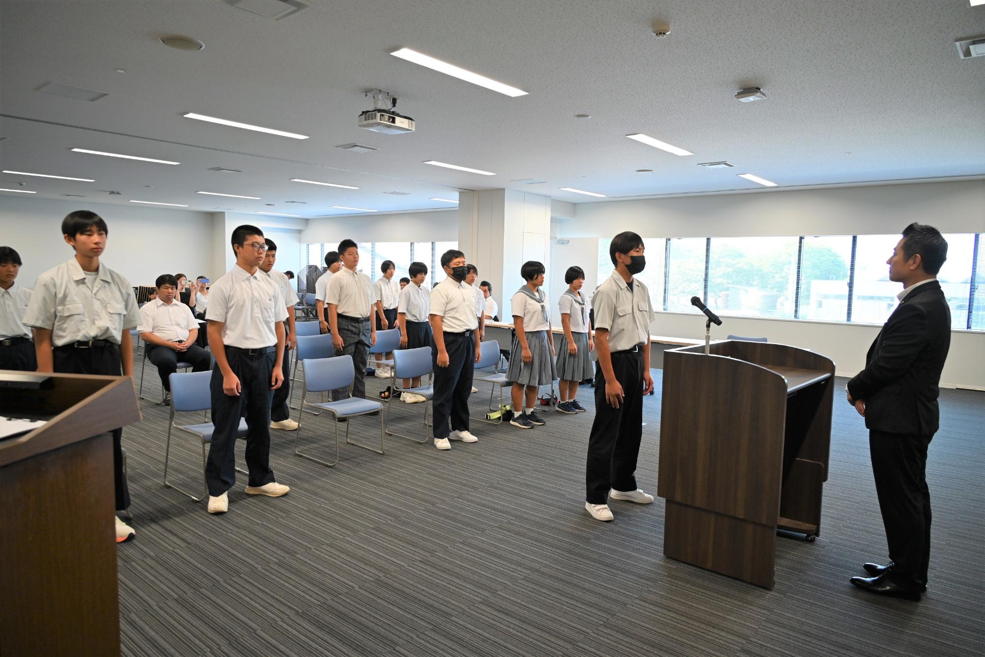 中学校壮行会0801
