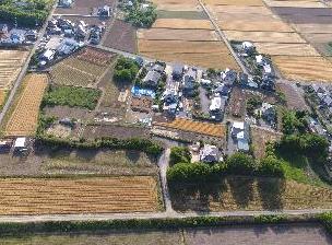 東から見た小部遺跡