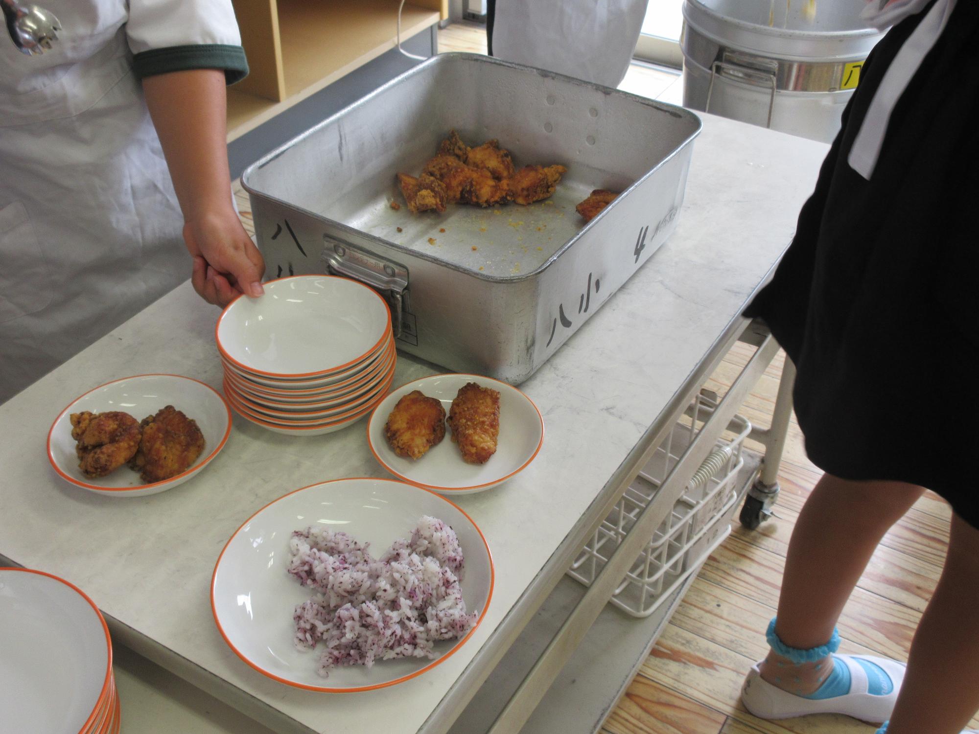 給食準備の様子