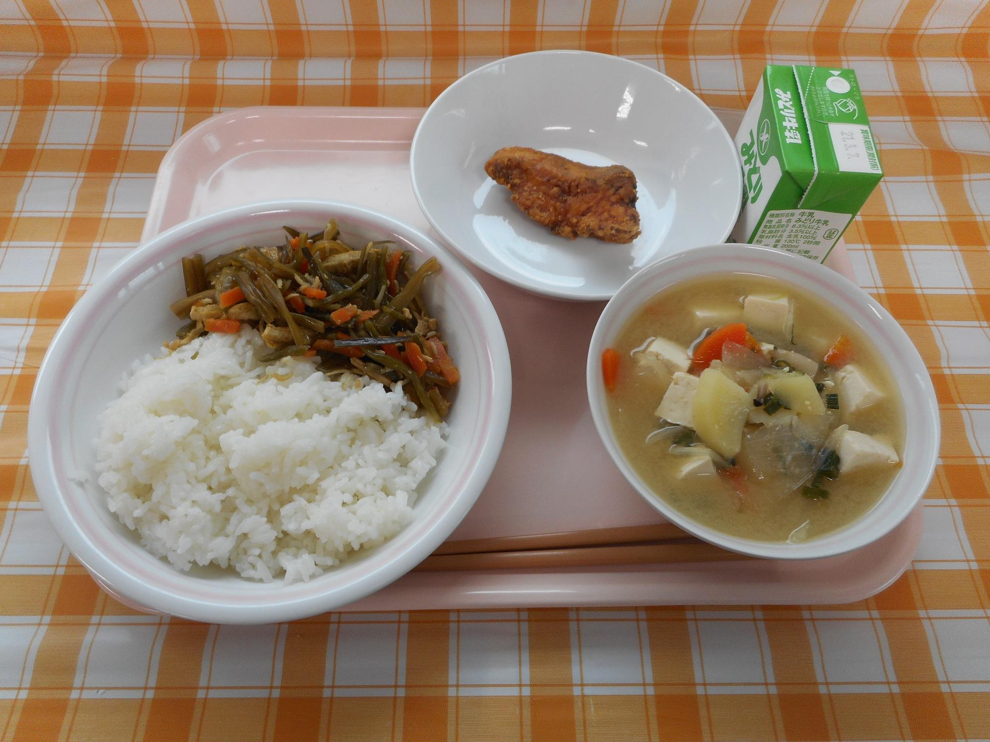 2021年2月26日の給食写真