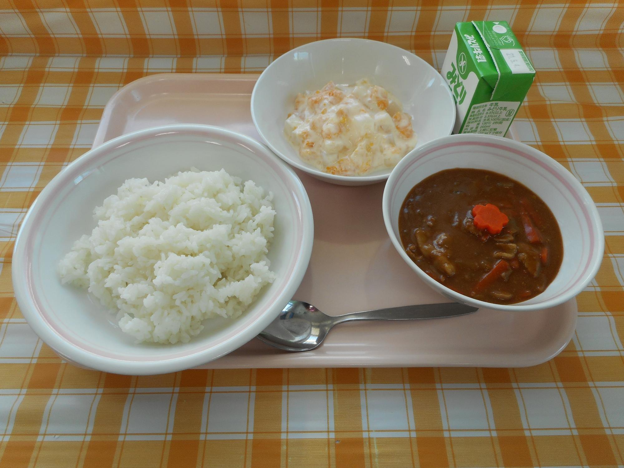 2021年4月26日の給食写真