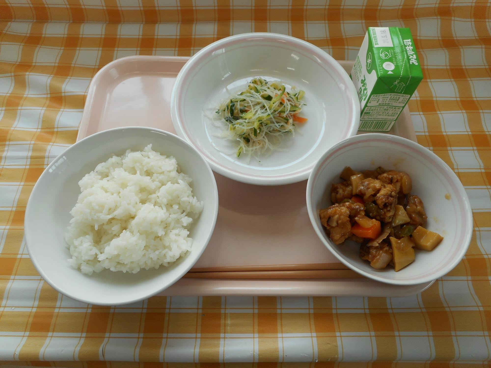 2021年5月10日の給食写真