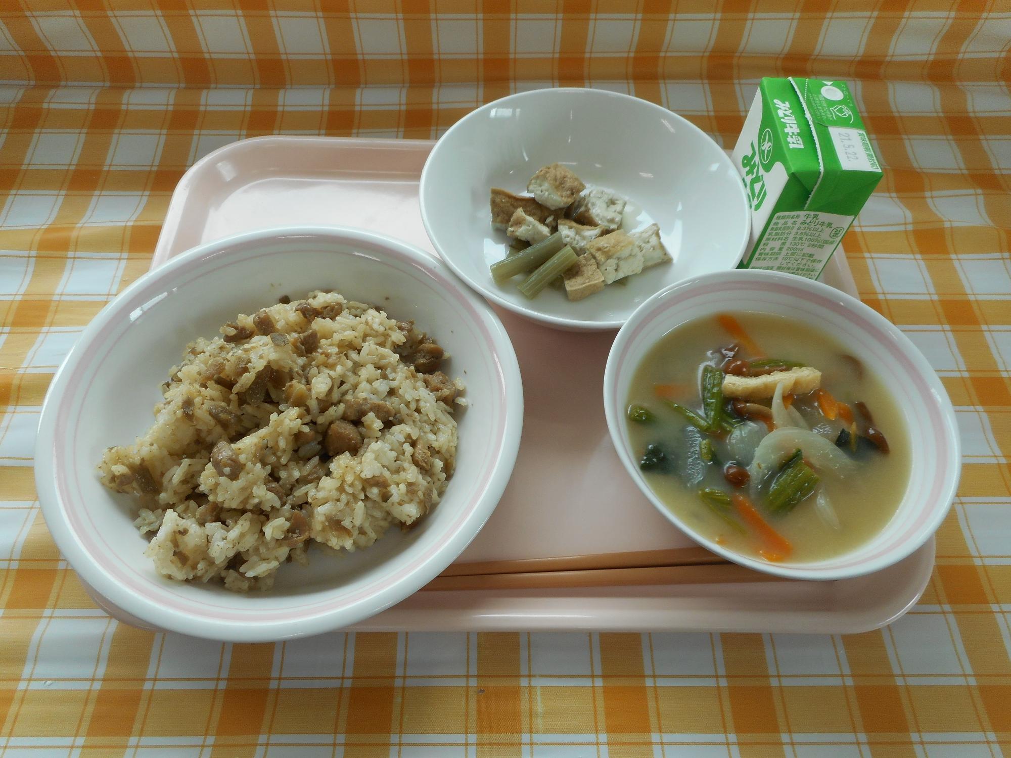 2021年5月13日の給食写真