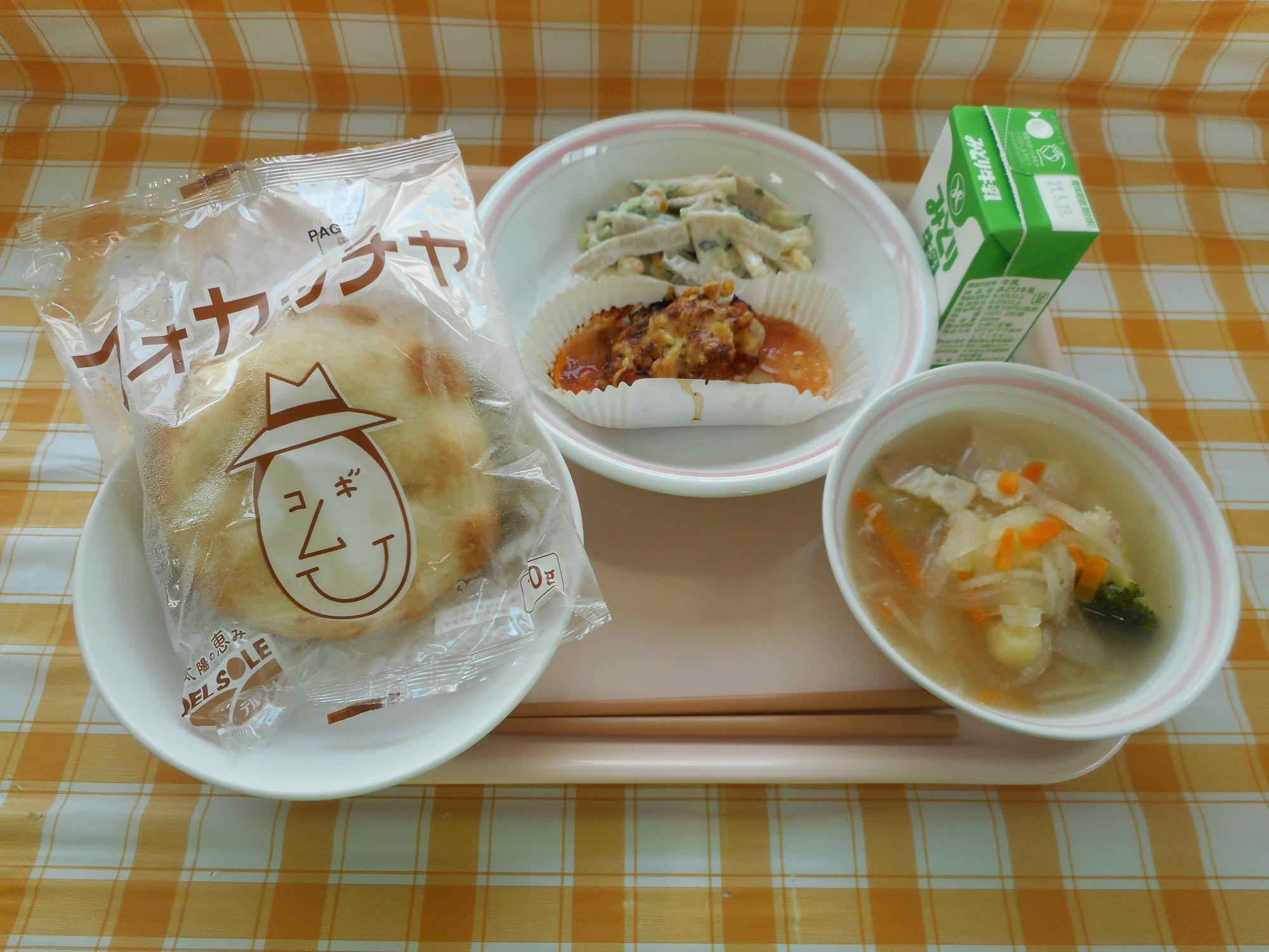 2021年5月19日の給食写真