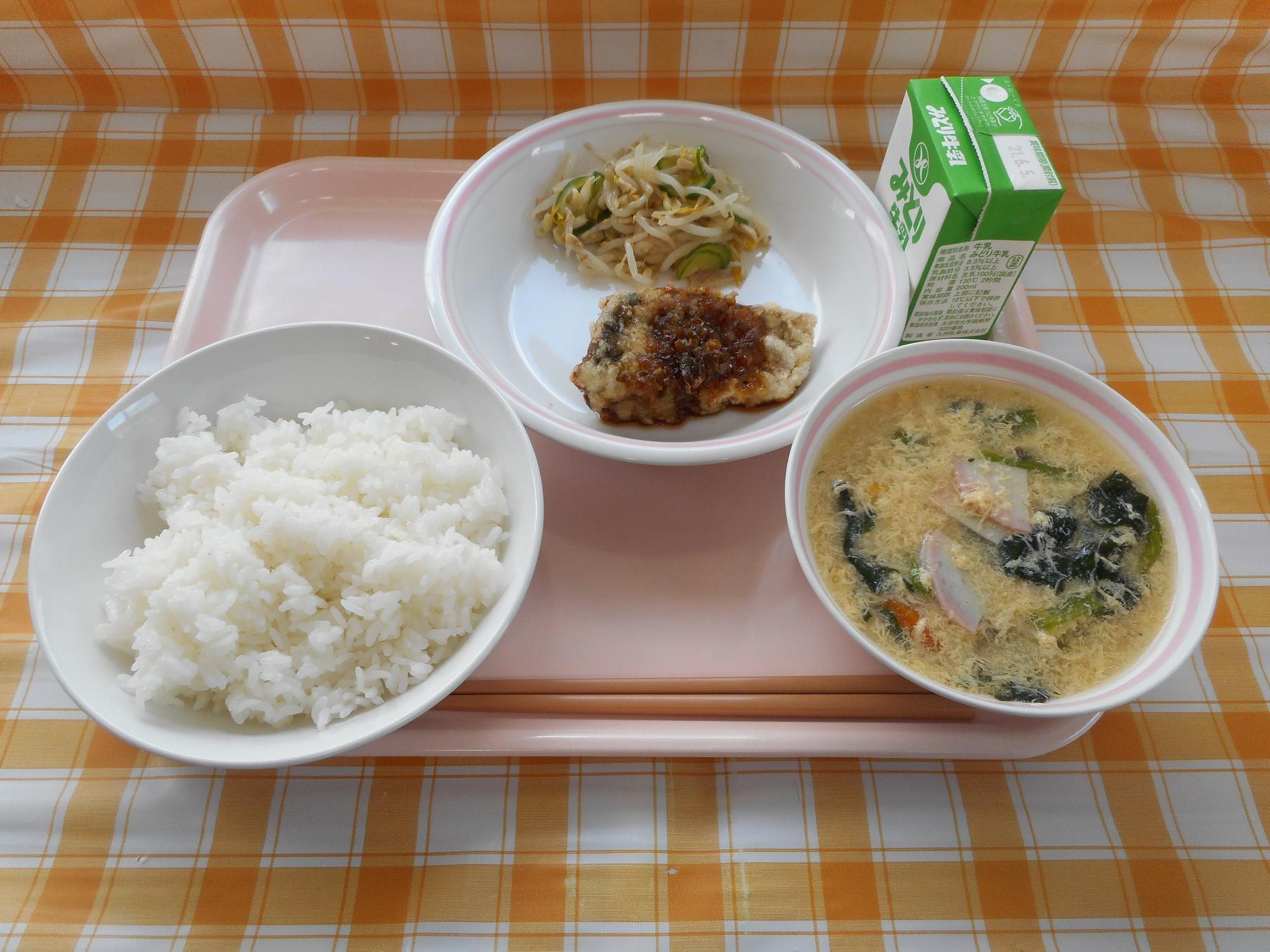2021年5月27日の給食写真