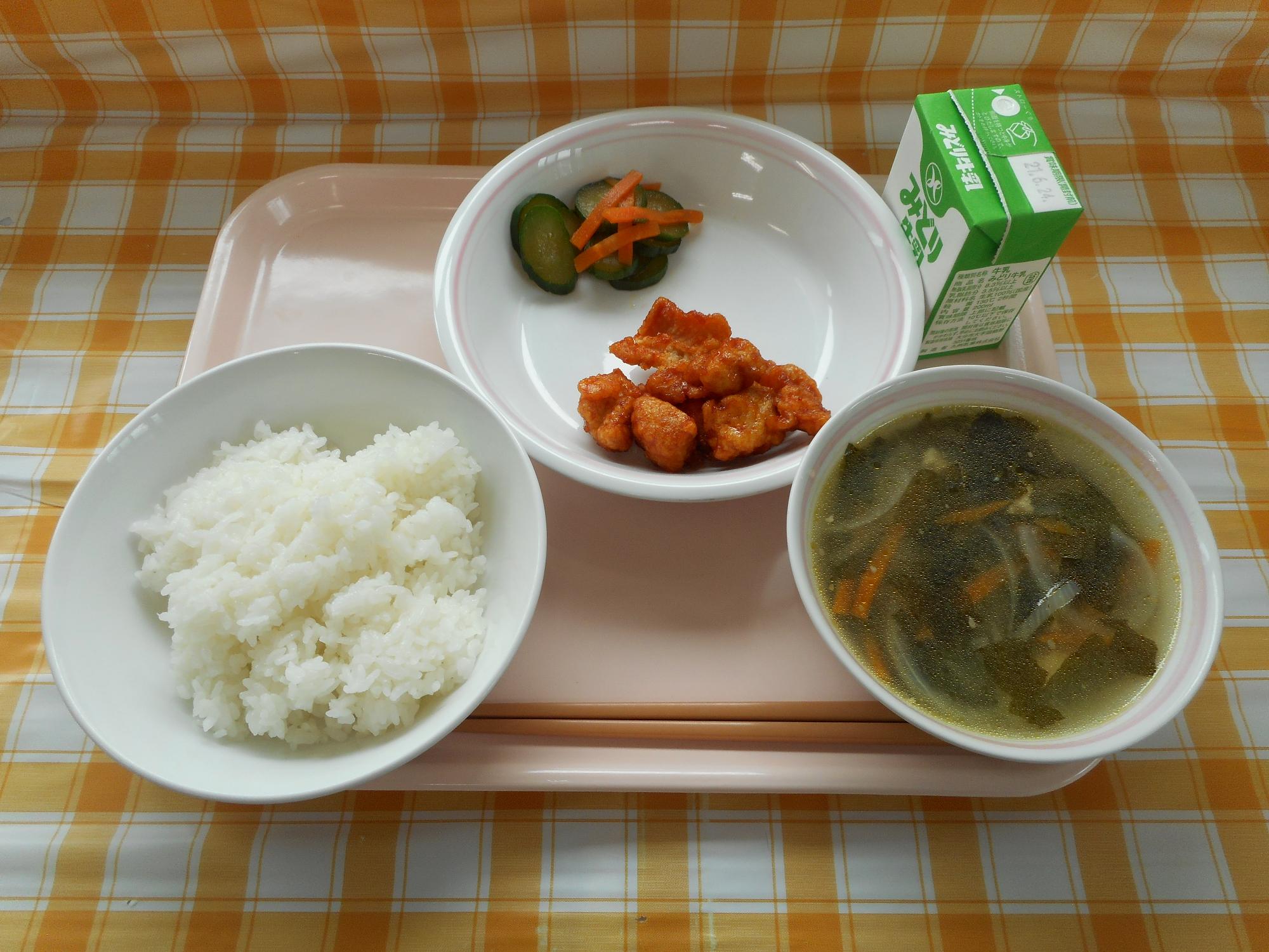 2021年6月15日の給食写真