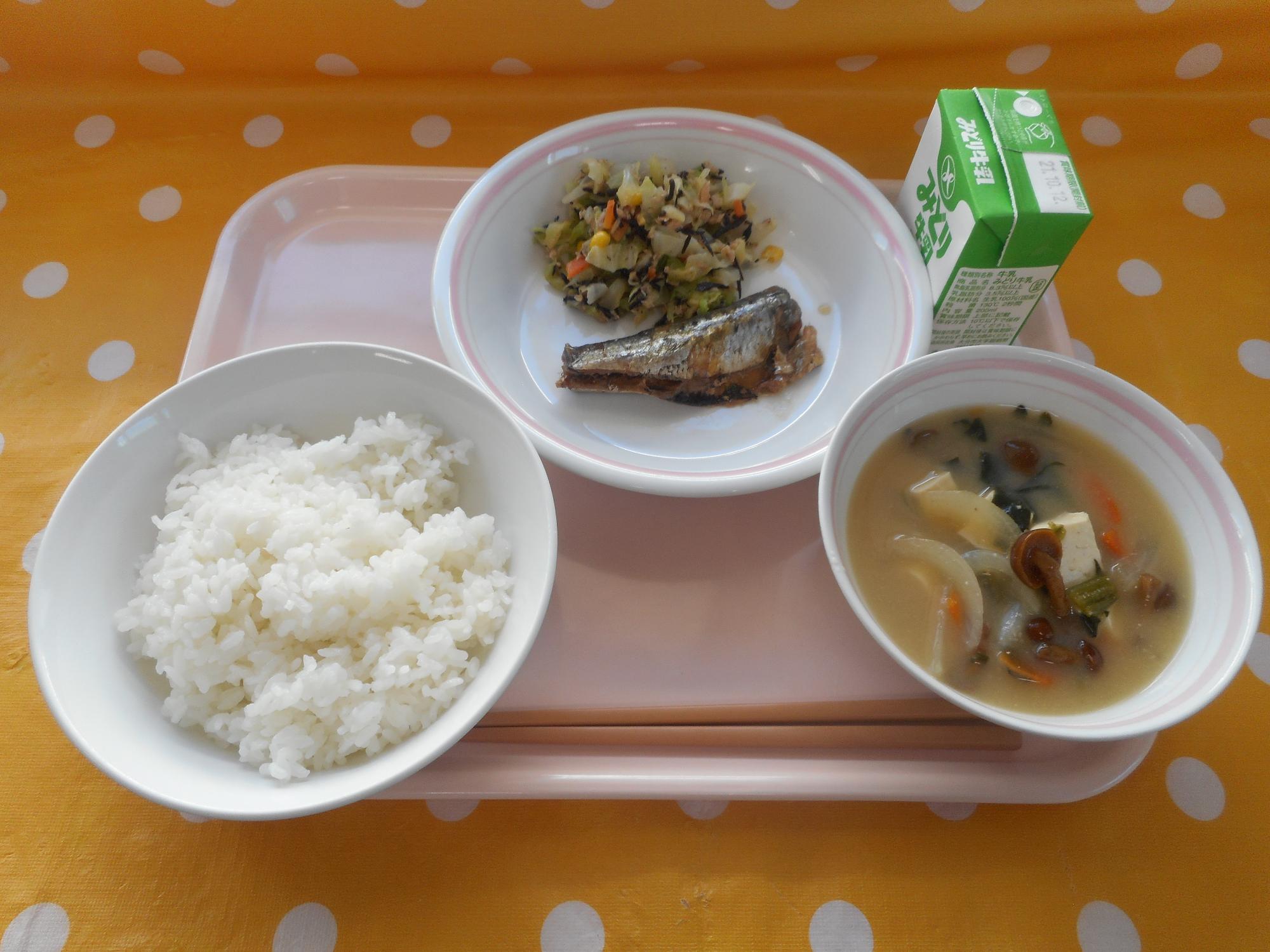 2021年10月4日の給食写真