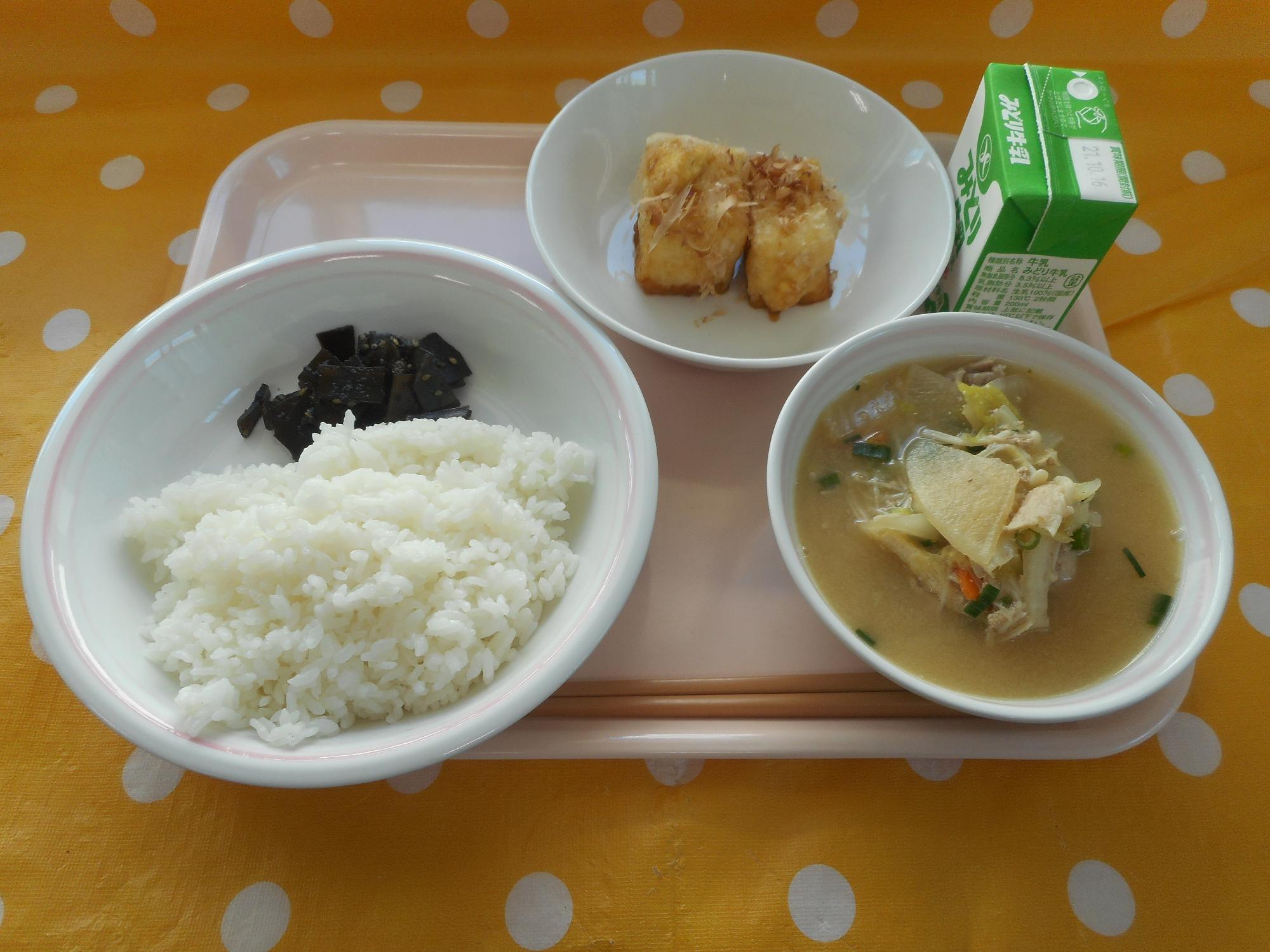 2021年10月7日の給食写真