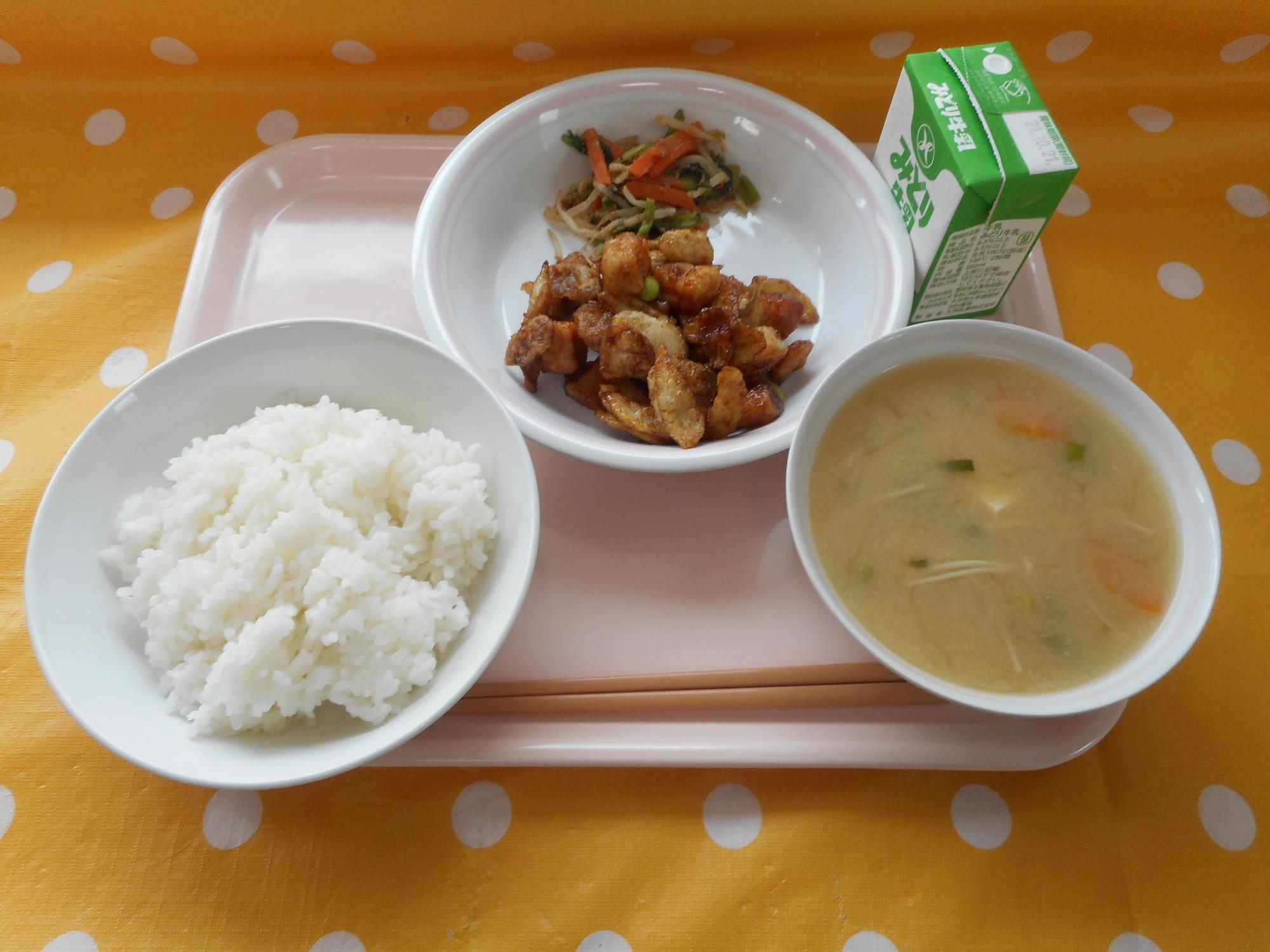 2021年10月12日の給食写真