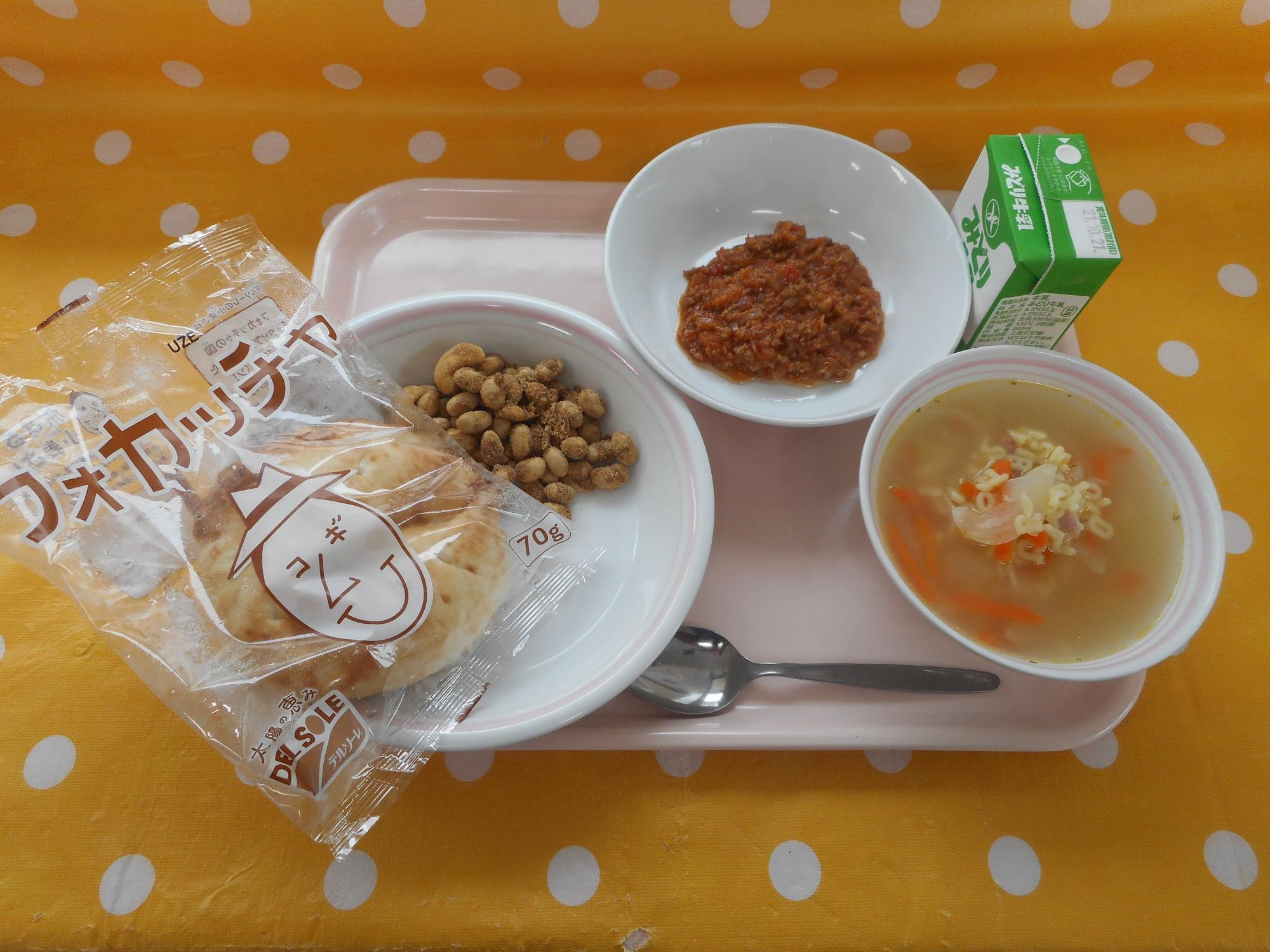 2021年10月13日の給食写真