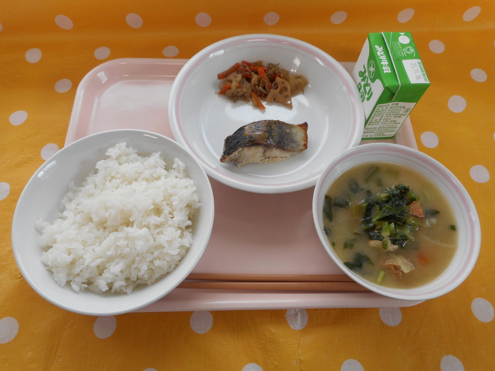 2021年11月8日の給食写真