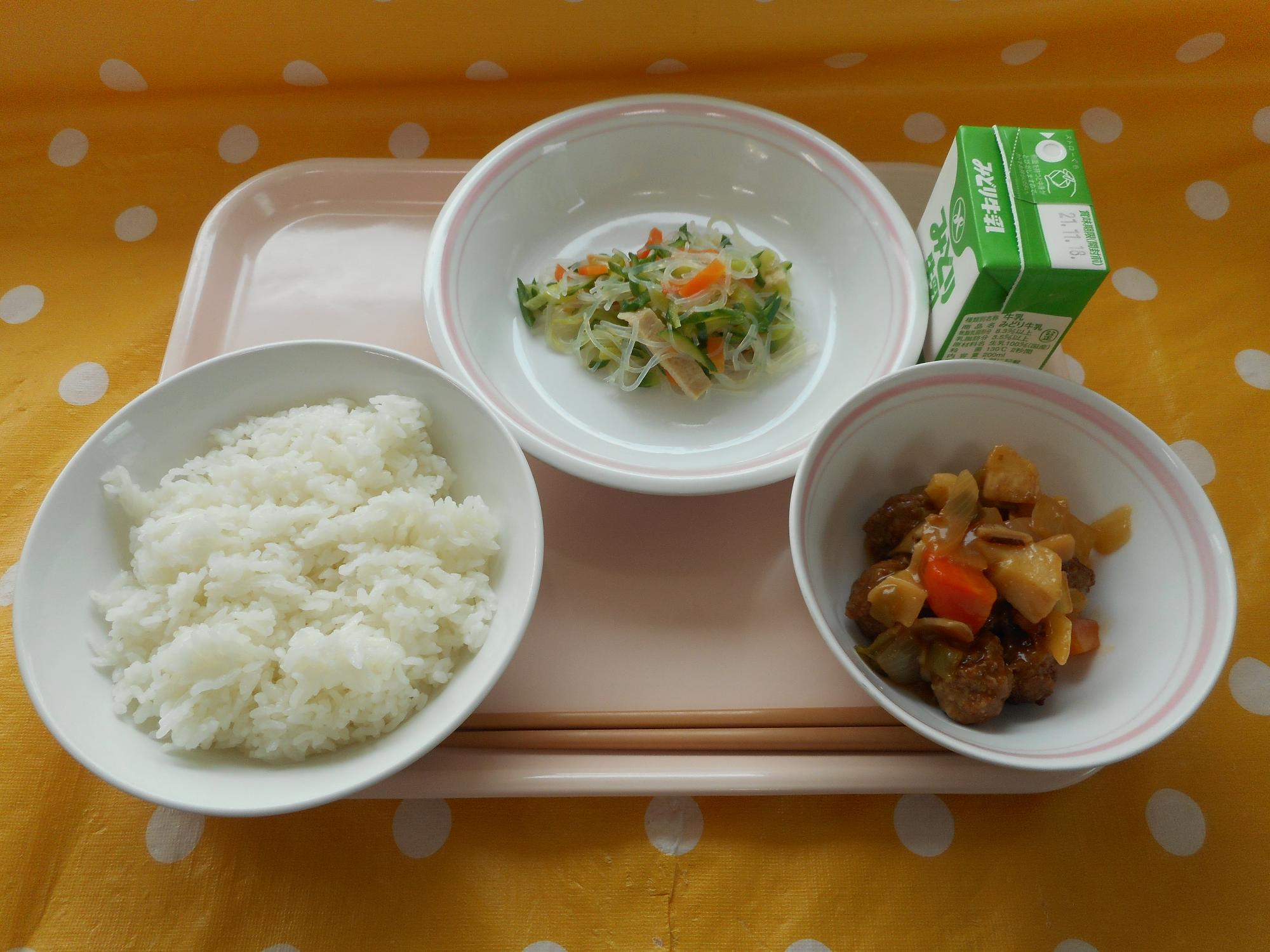 2021年11月9日の給食写真