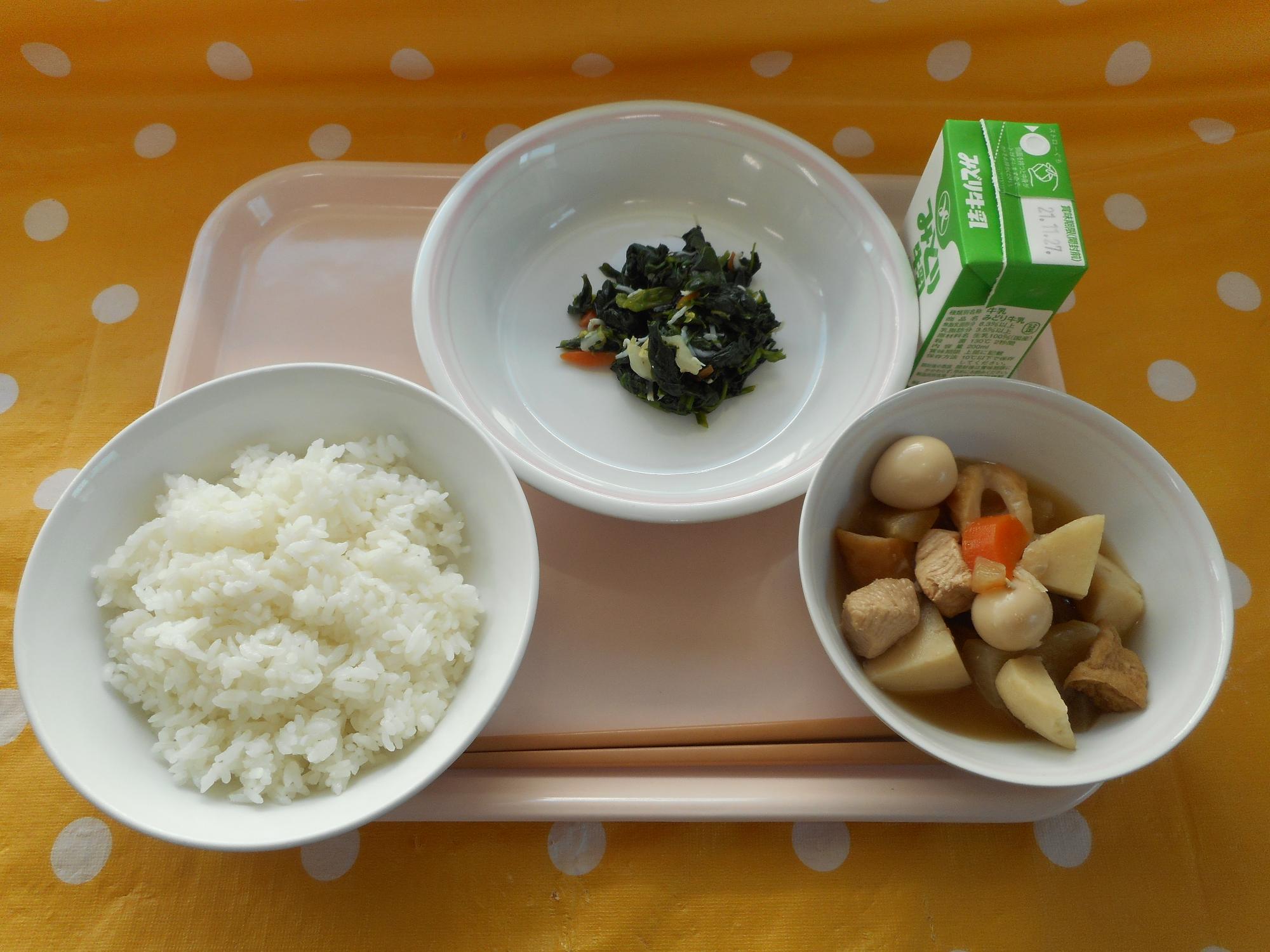 2021年11月18日の給食写真