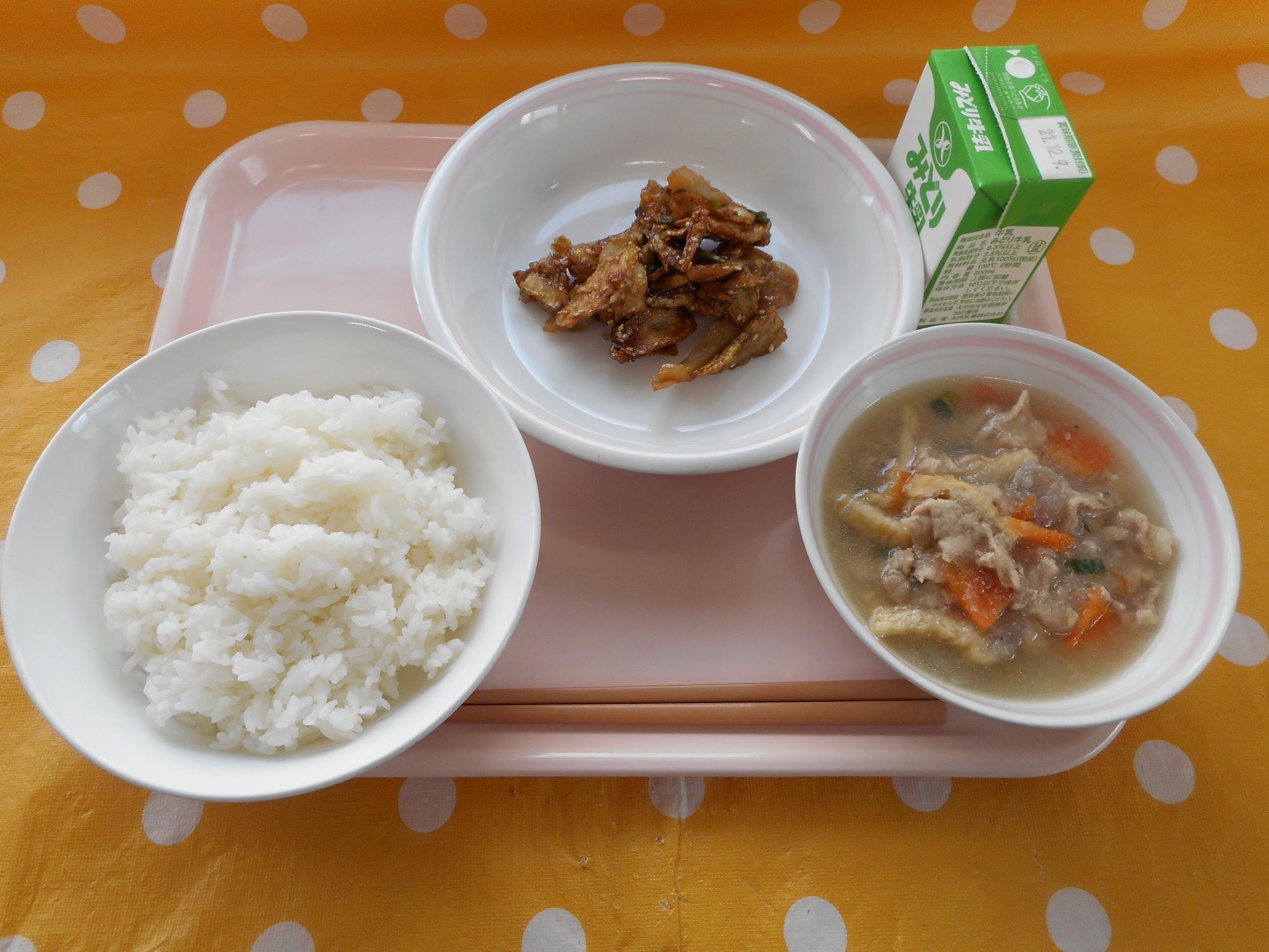 2021年11月30日の給食写真