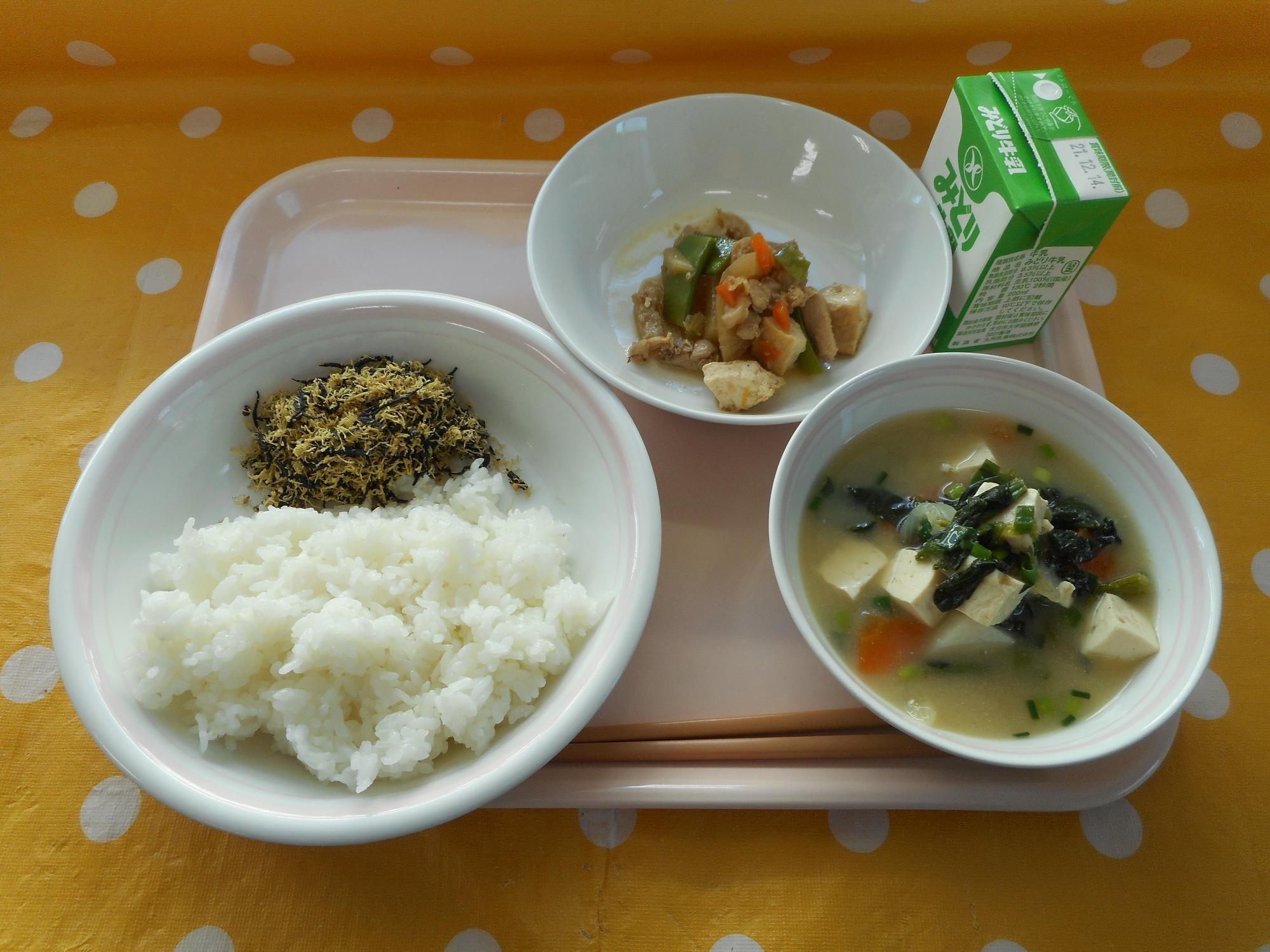 2021年12月6日の給食写真