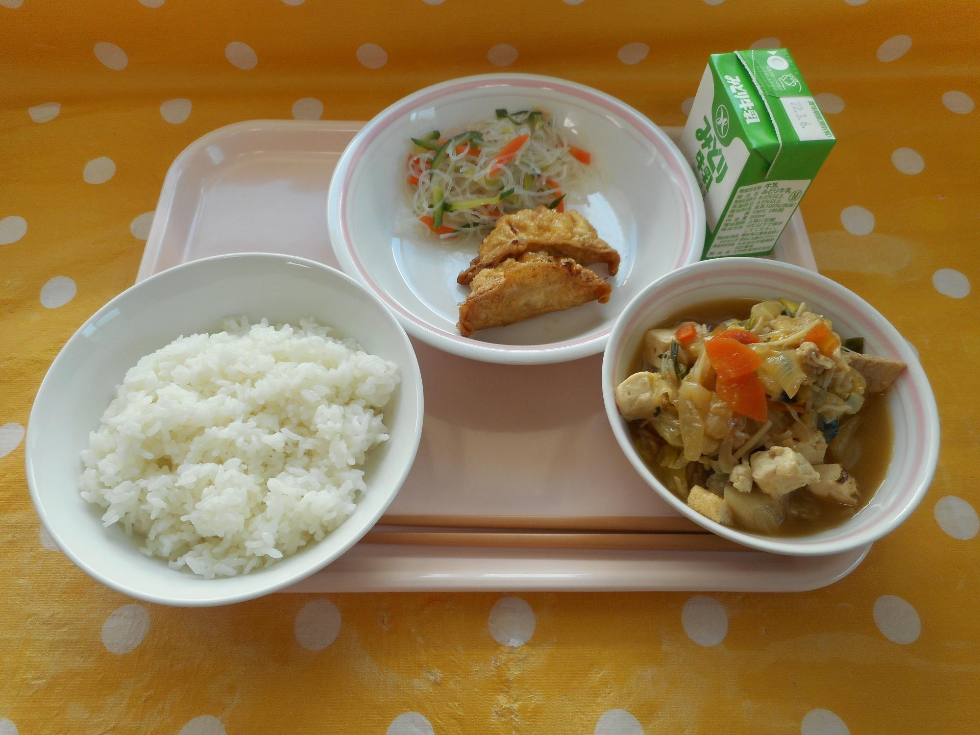 2022年2月25日の給食写真