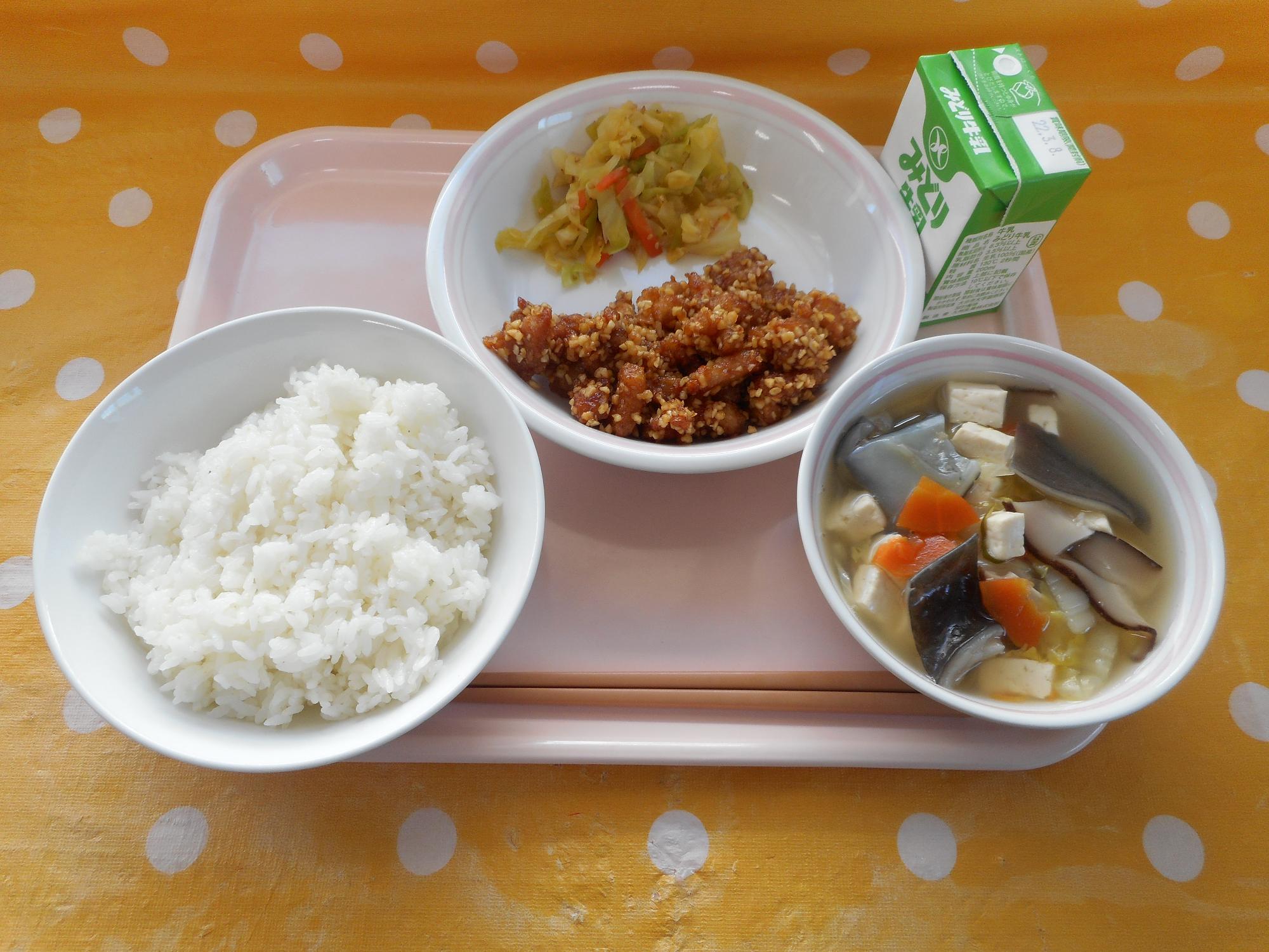 2022年2月28日の給食写真