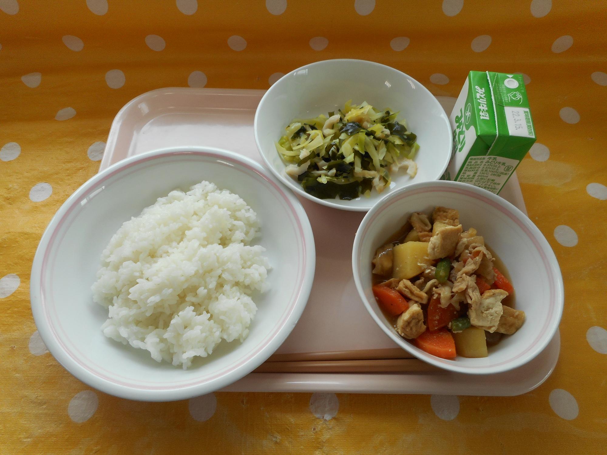 2022年3月7日の給食写真
