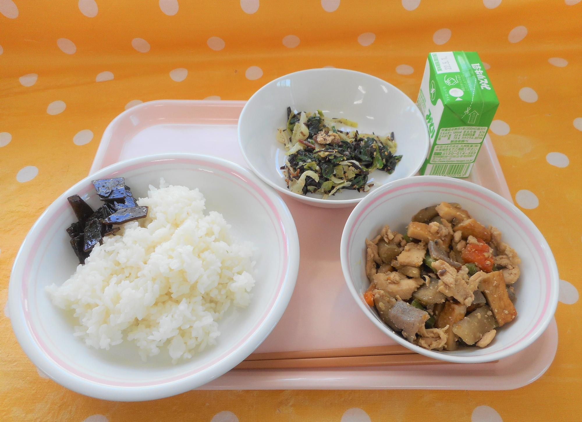 2022年4月22日の給食写真