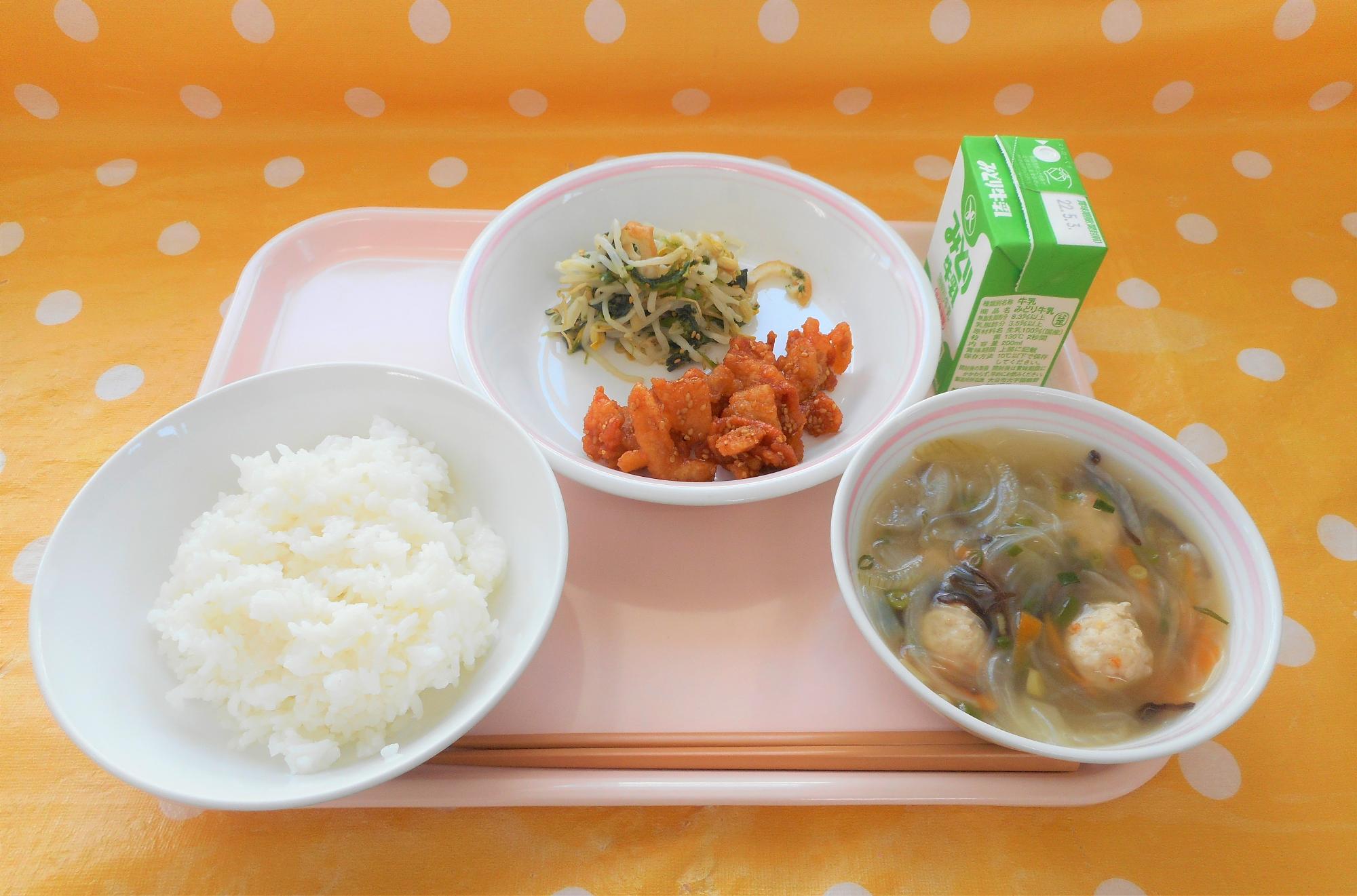 2022年4月25日の給食写真