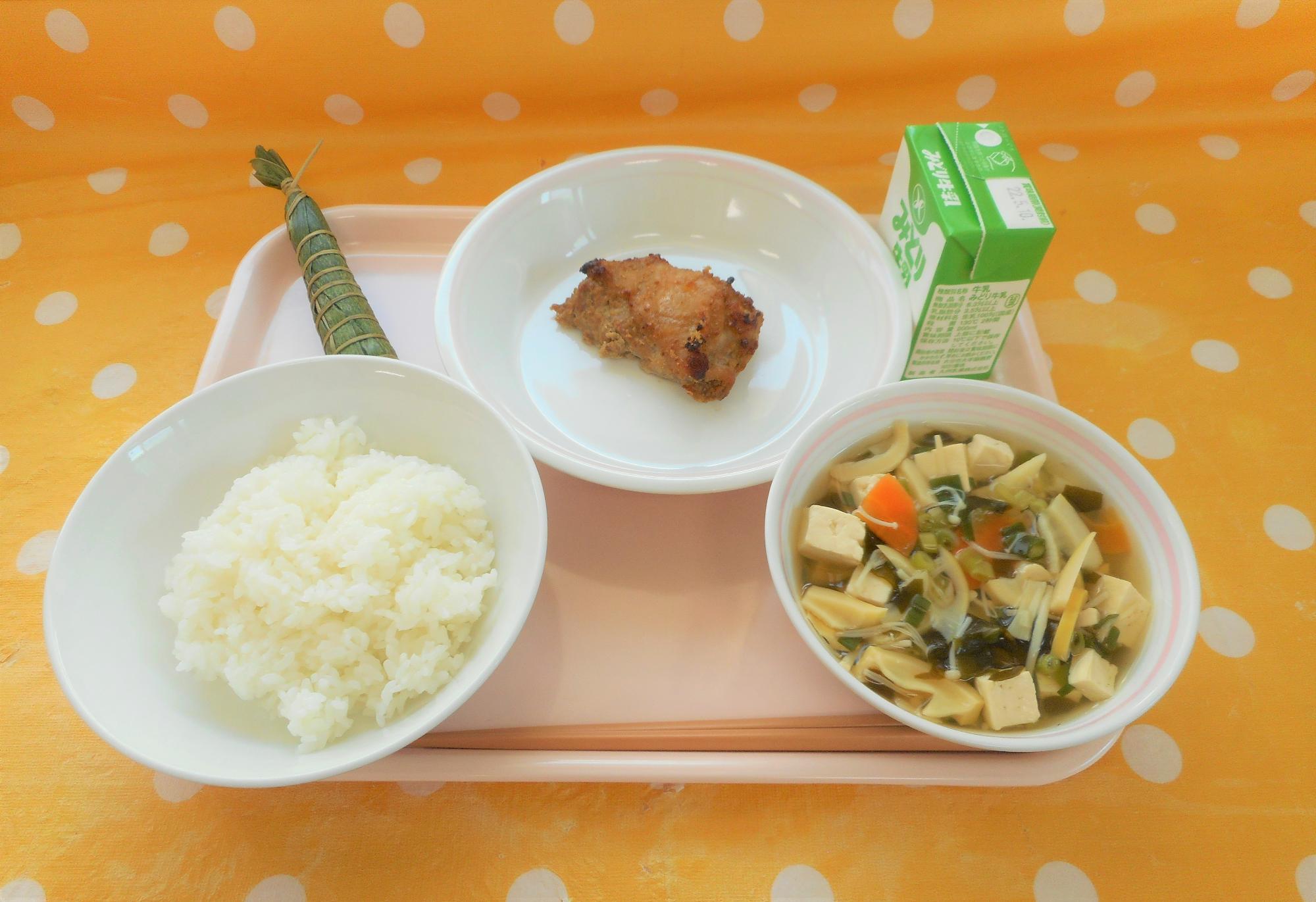 2022年5月2日の給食写真