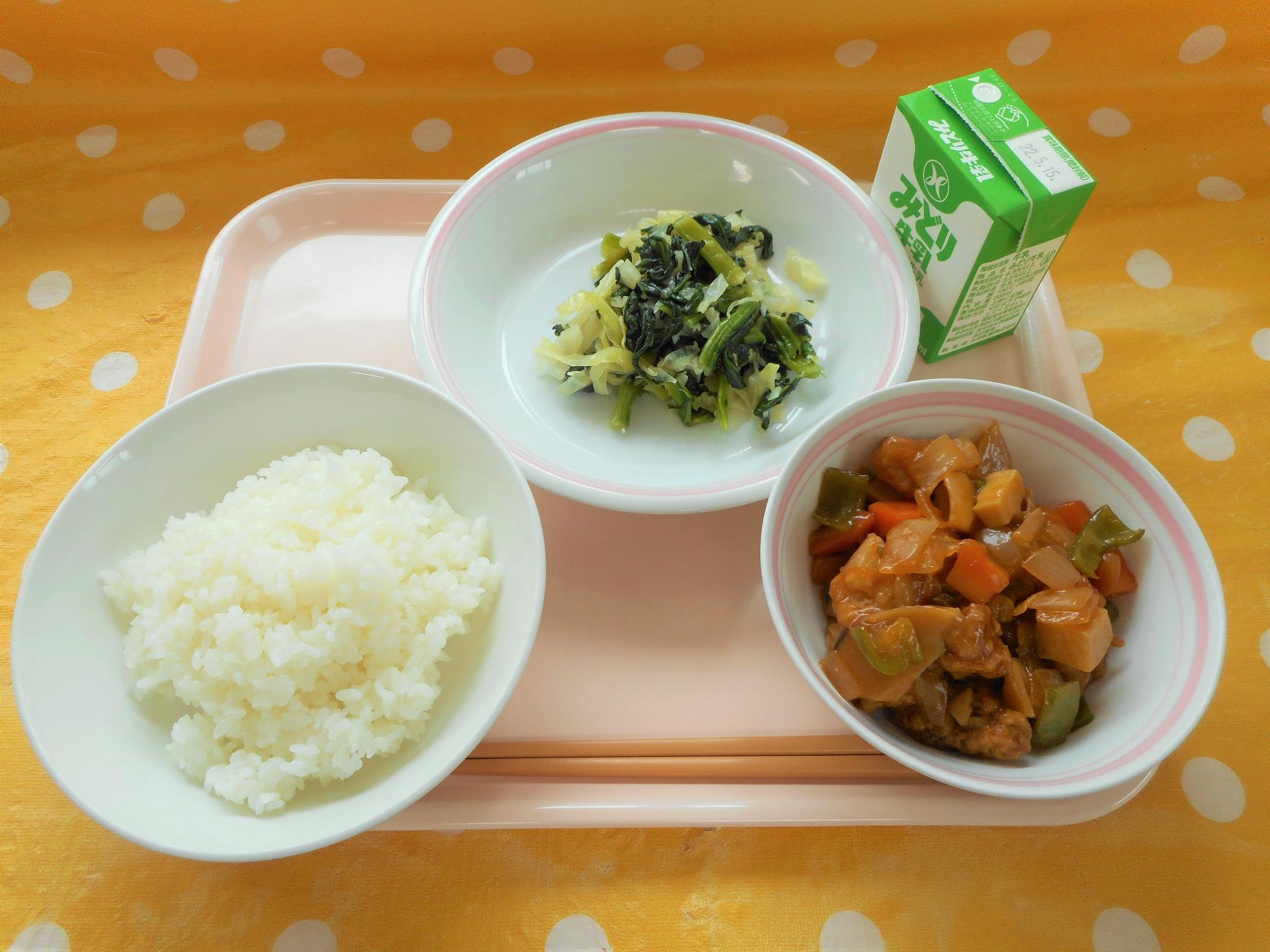 2022年5月6日の給食写真