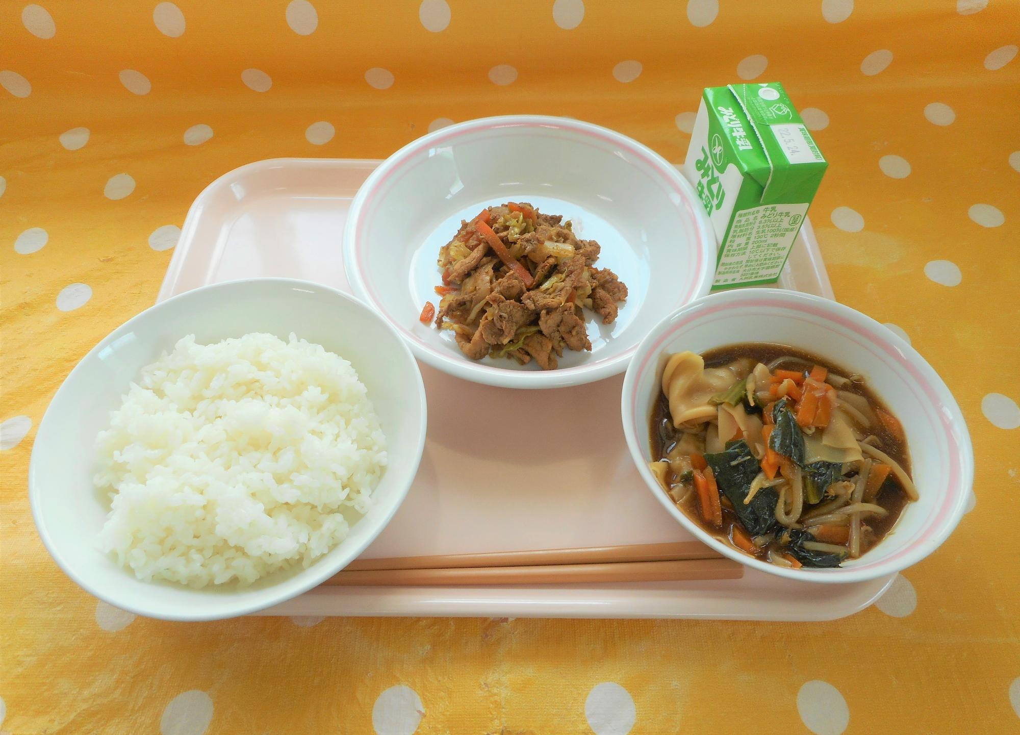 2022年5月16日の給食写真