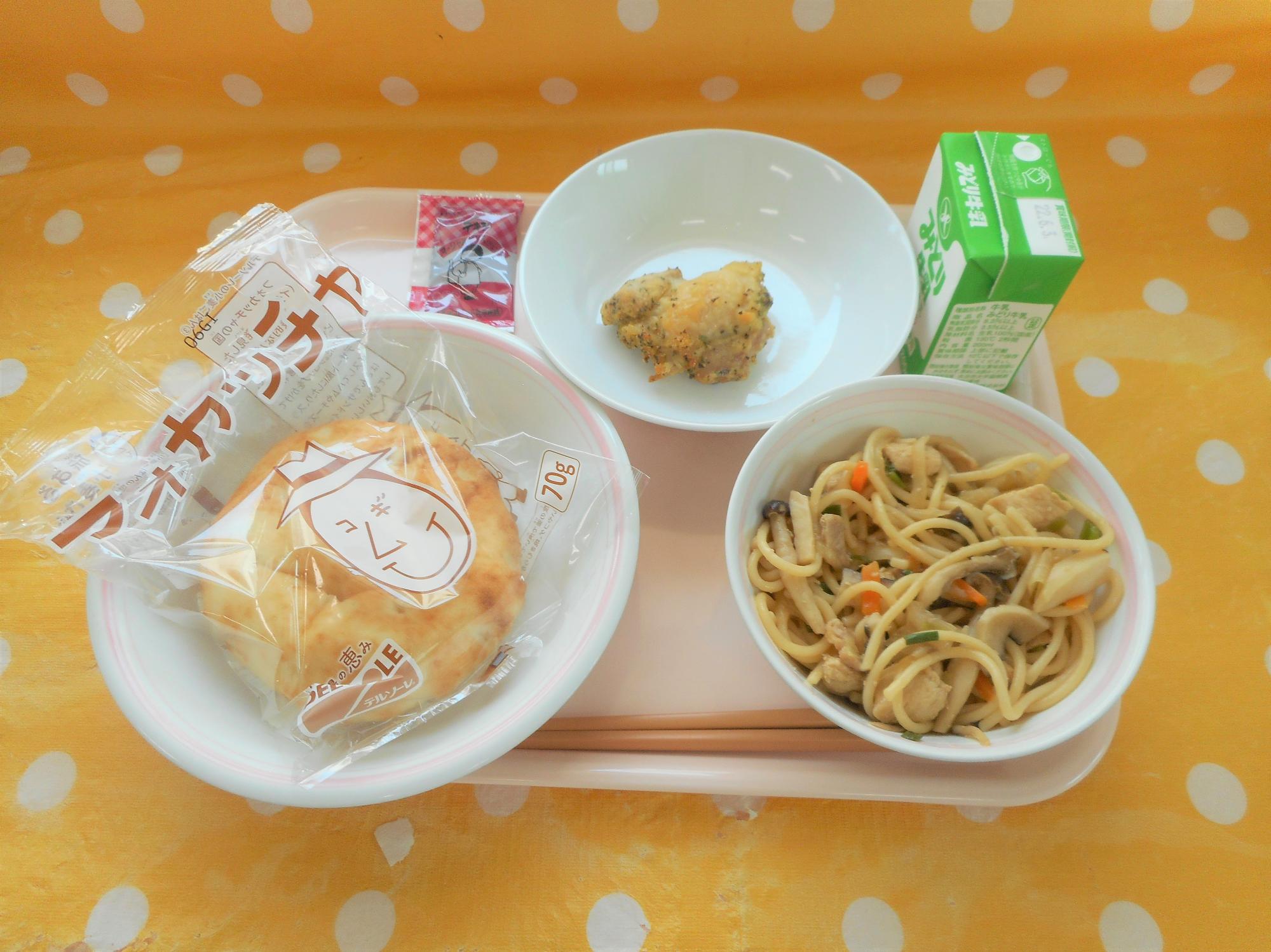 2022年5月25日の給食写真