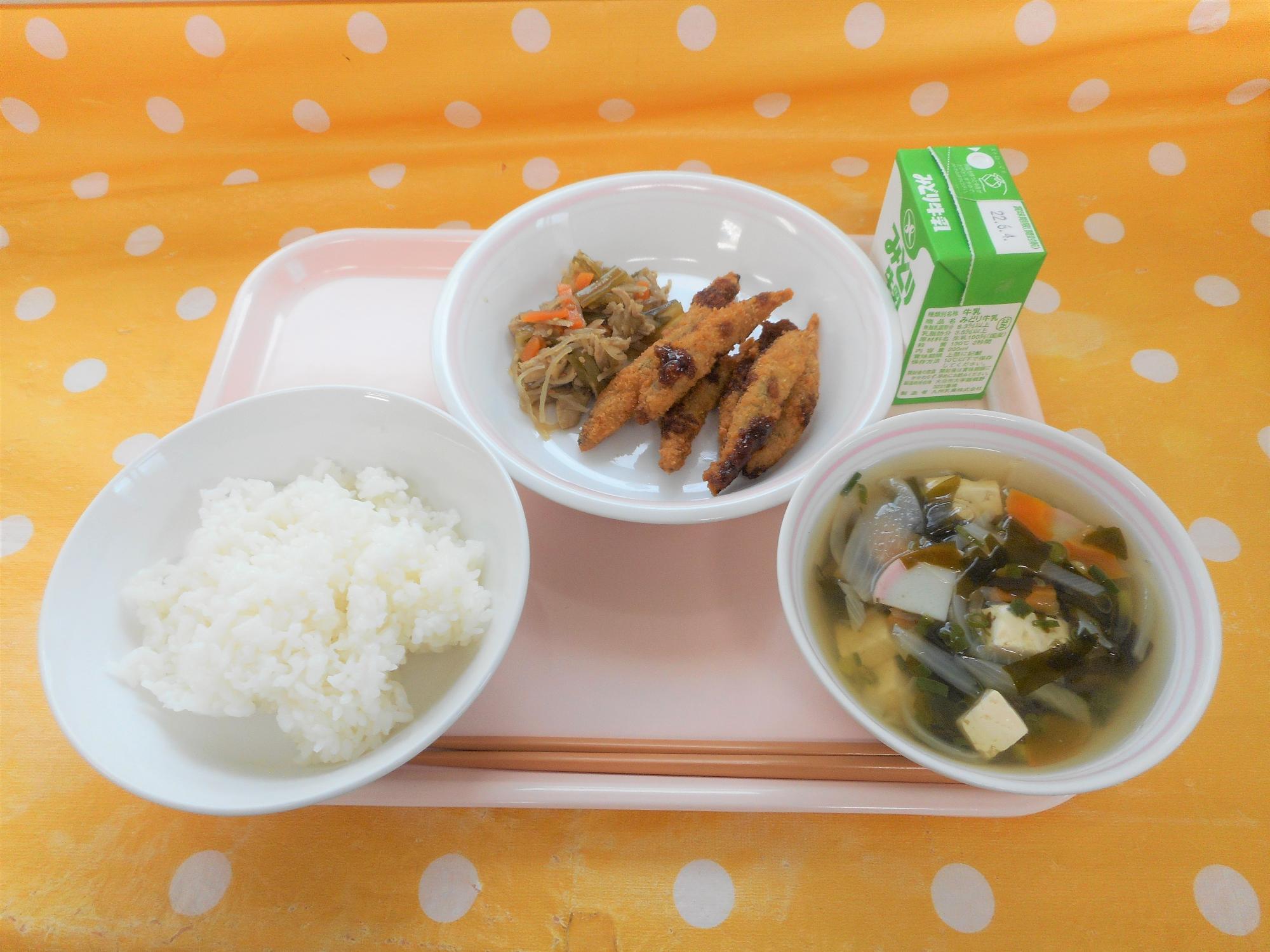 2022年5月26日の給食写真