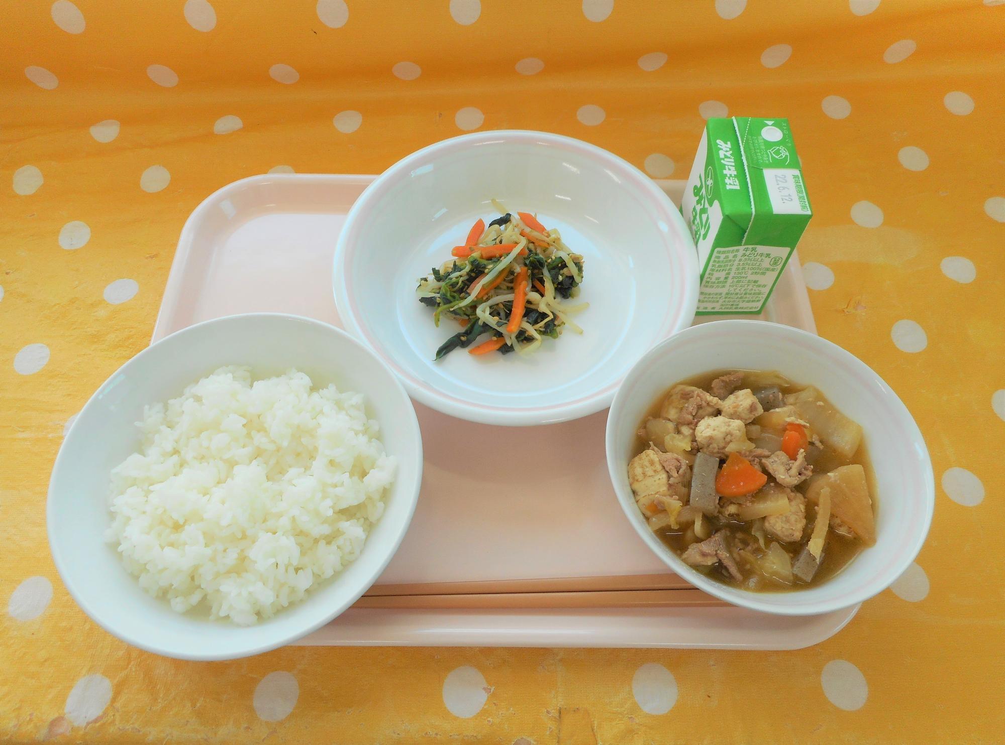 2022年6月3日の給食写真
