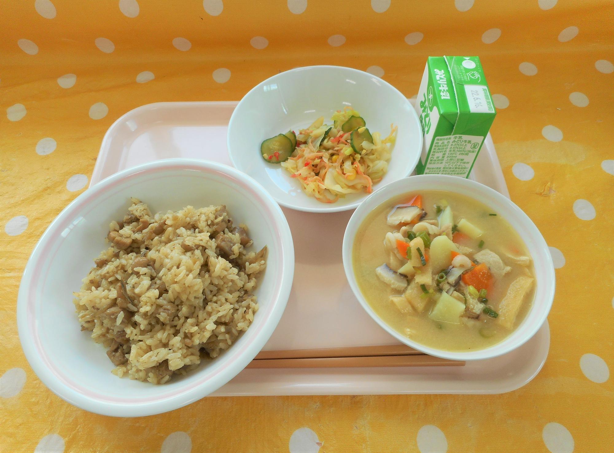 2022年6月7日の給食写真